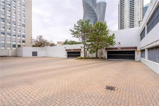 Additional property image - 3650 Kaneff Cres Unit 2302