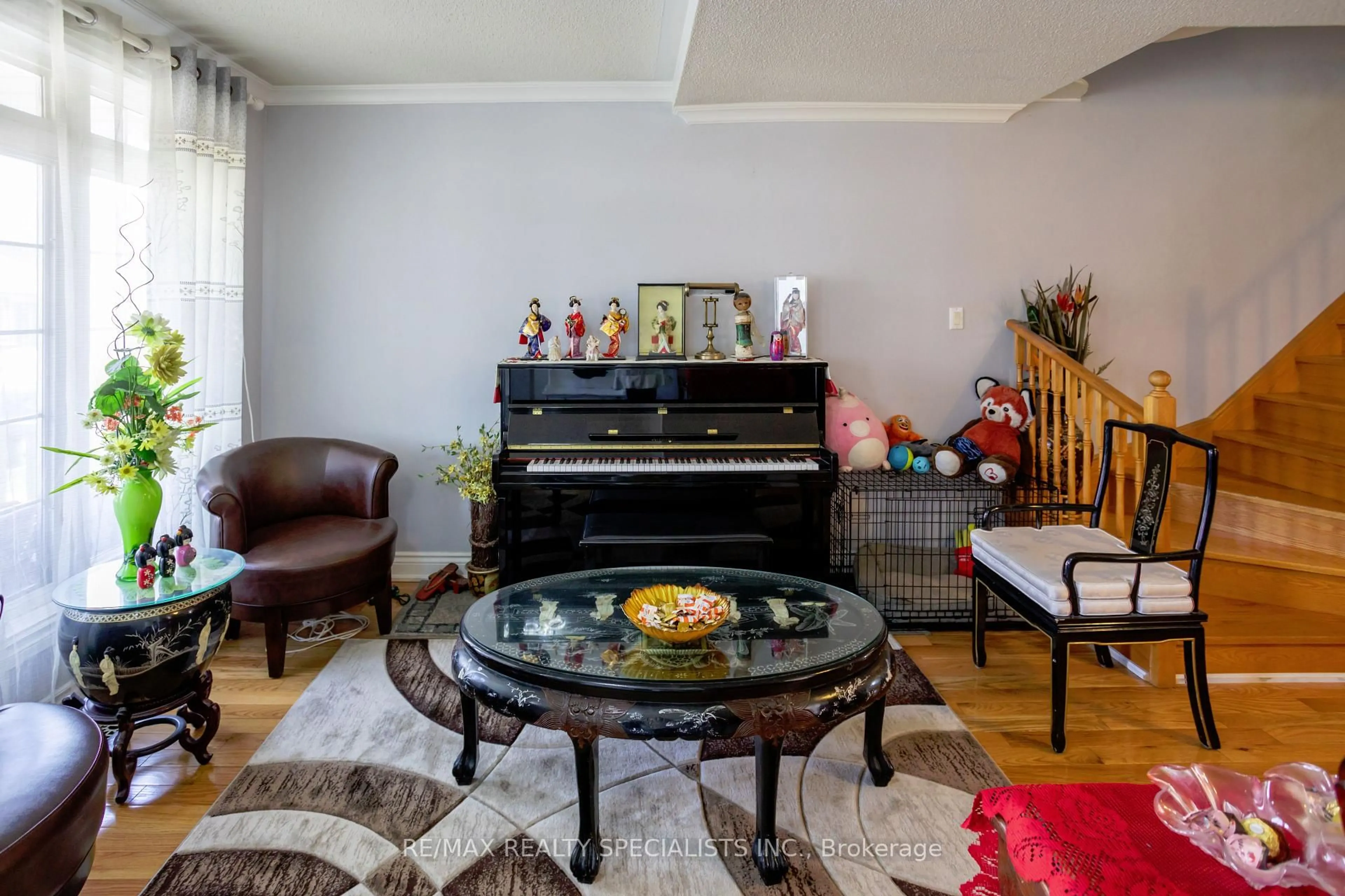 Living room with furniture, unknown for 3848 Barley Tr, Mississauga Ontario L5M 6N2