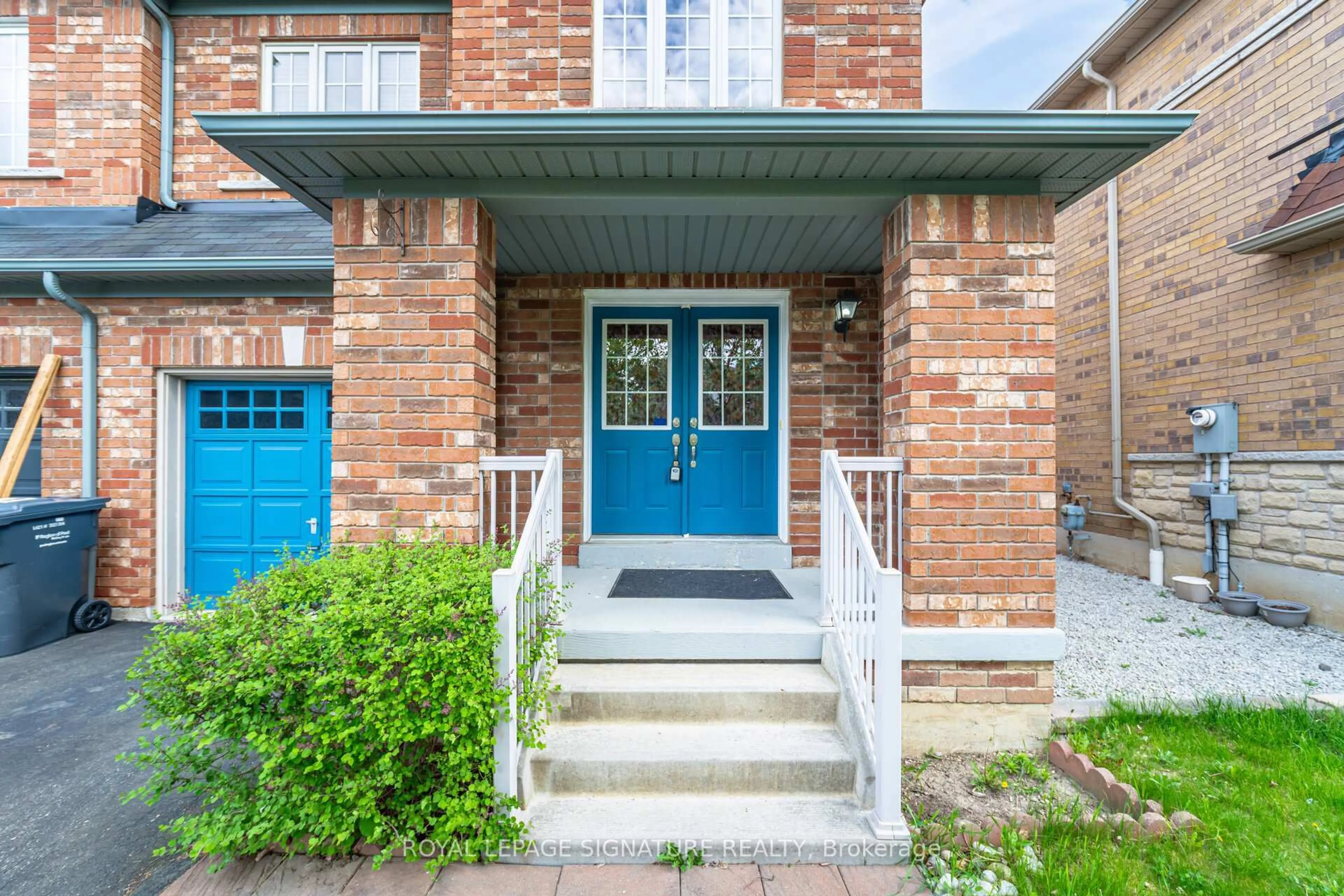 Home with brick exterior material, street for 3938 Burdette Terr, Mississauga Ontario L5M 0J2