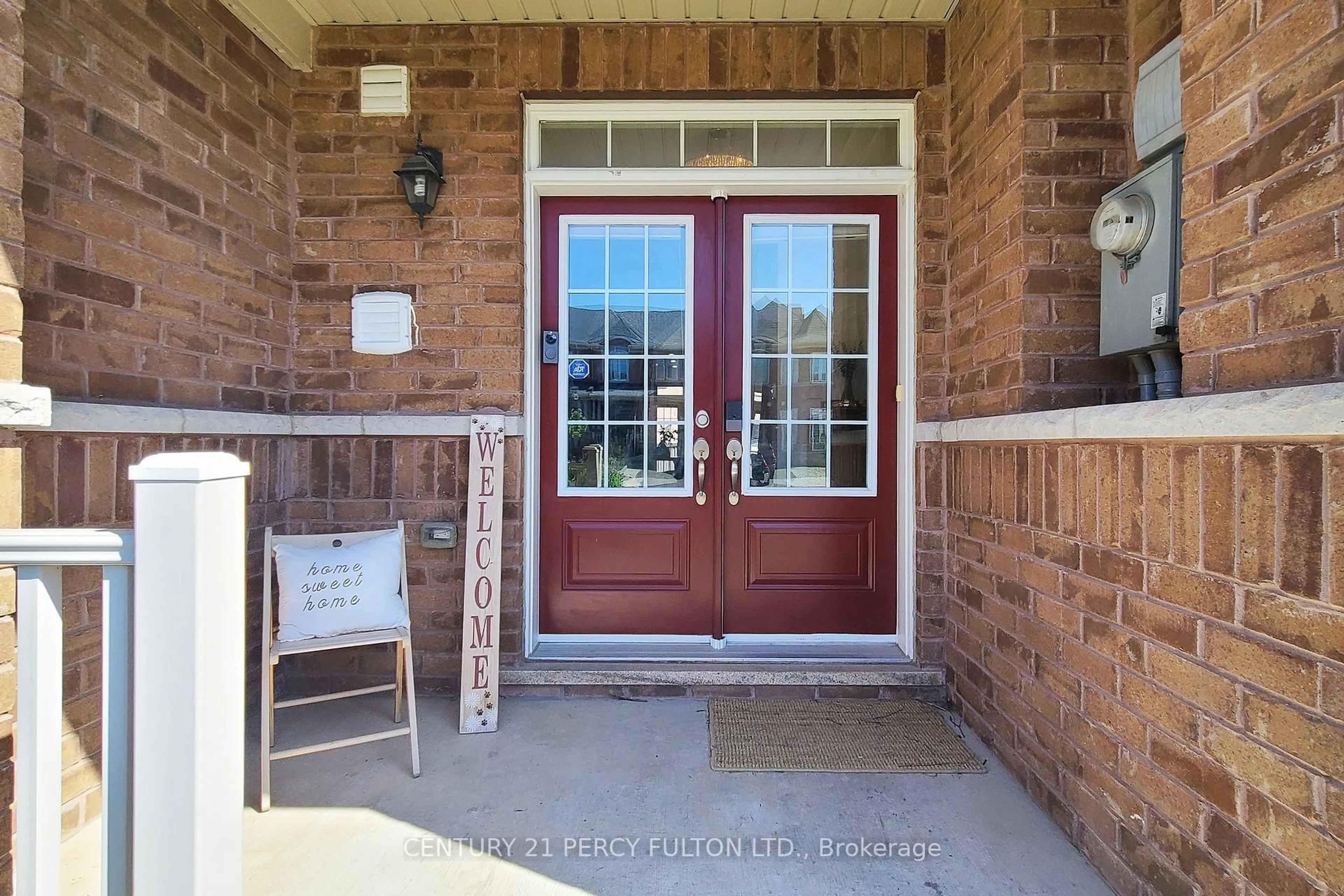 Indoor entryway for 4 Munch Pl, Milton Ontario L9T 8K6