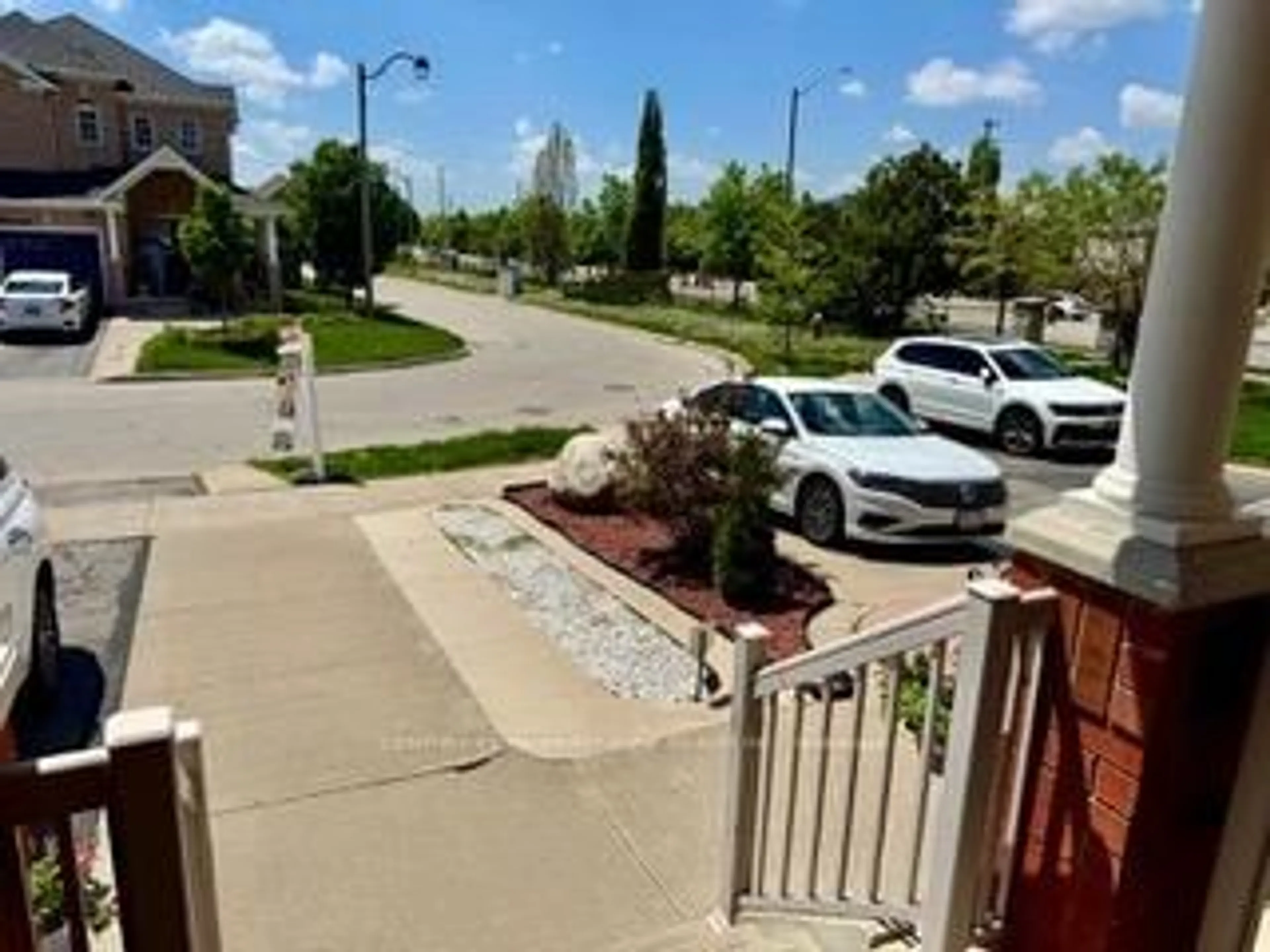 A pic from outside/outdoor area/front of a property/back of a property/a pic from drone, street for 56 Attview Cres, Brampton Ontario L6P 2R5