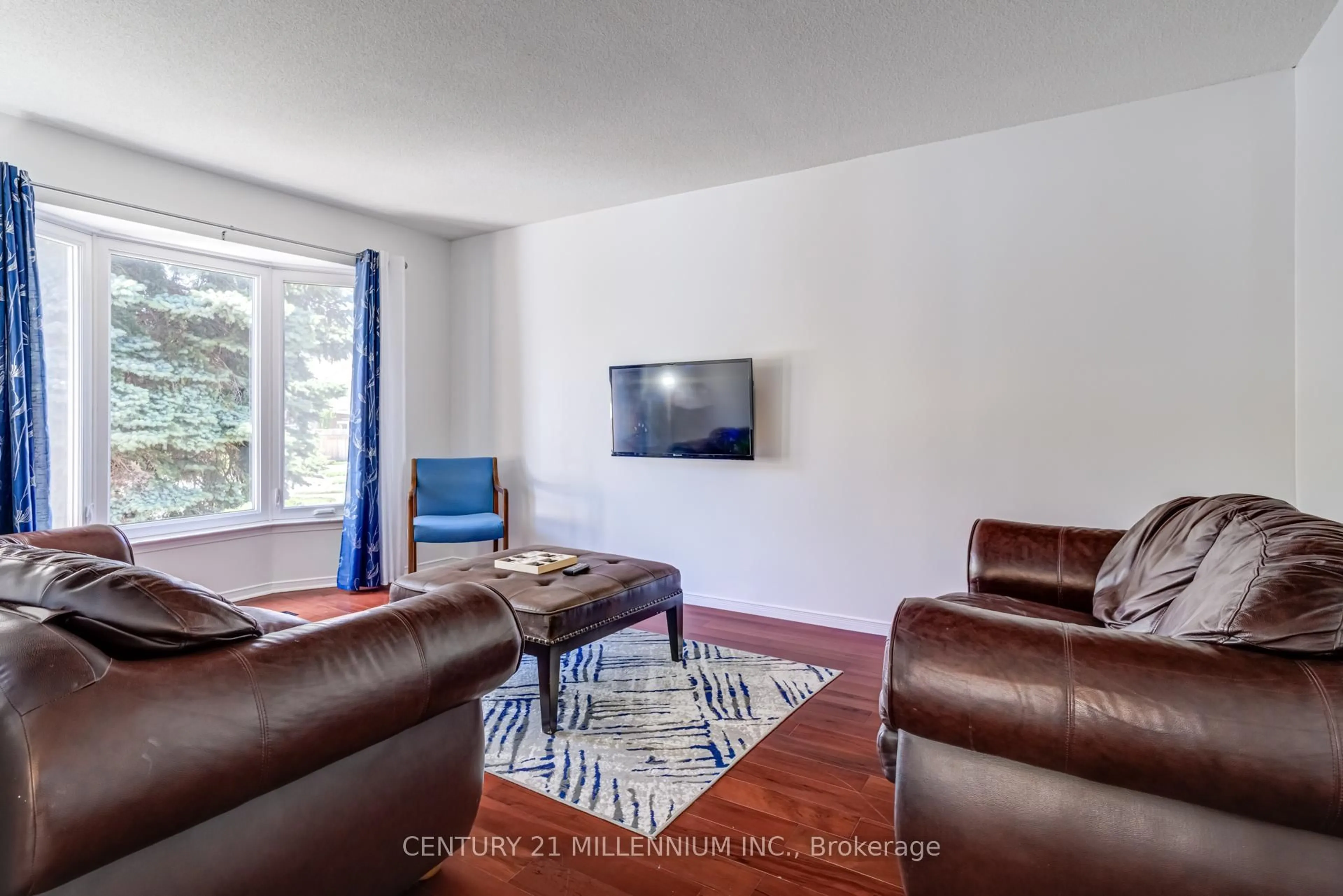 Living room with furniture, unknown for 56 Nuttall St, Brampton Ontario L6S 4V4