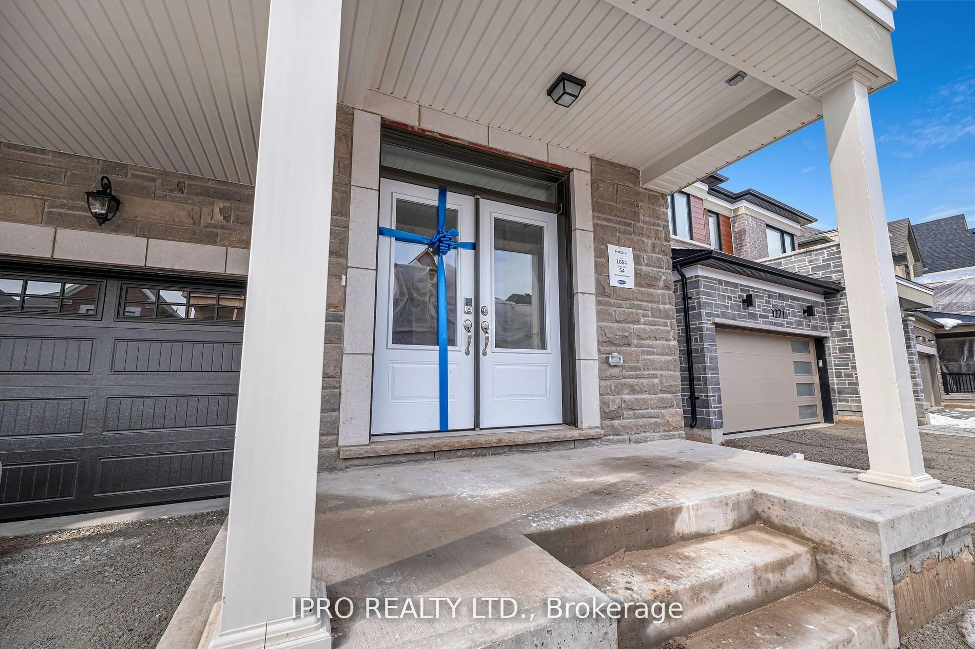 Indoor entryway for 1267 Temperance Cres, Milton Ontario L9T 6J2