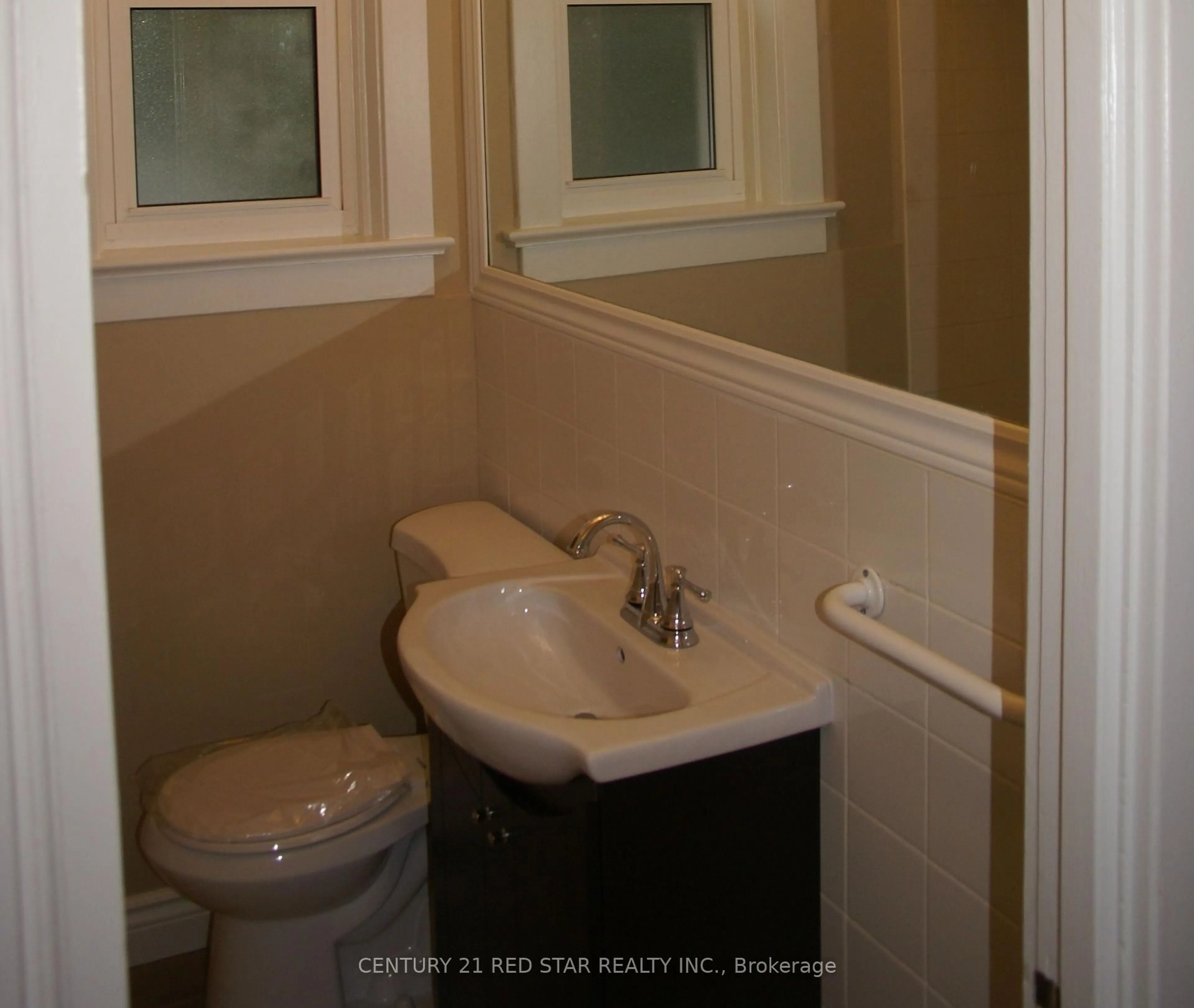 Standard bathroom, unknown for 57 Humberside Ave, Toronto Ontario M6P 1J6