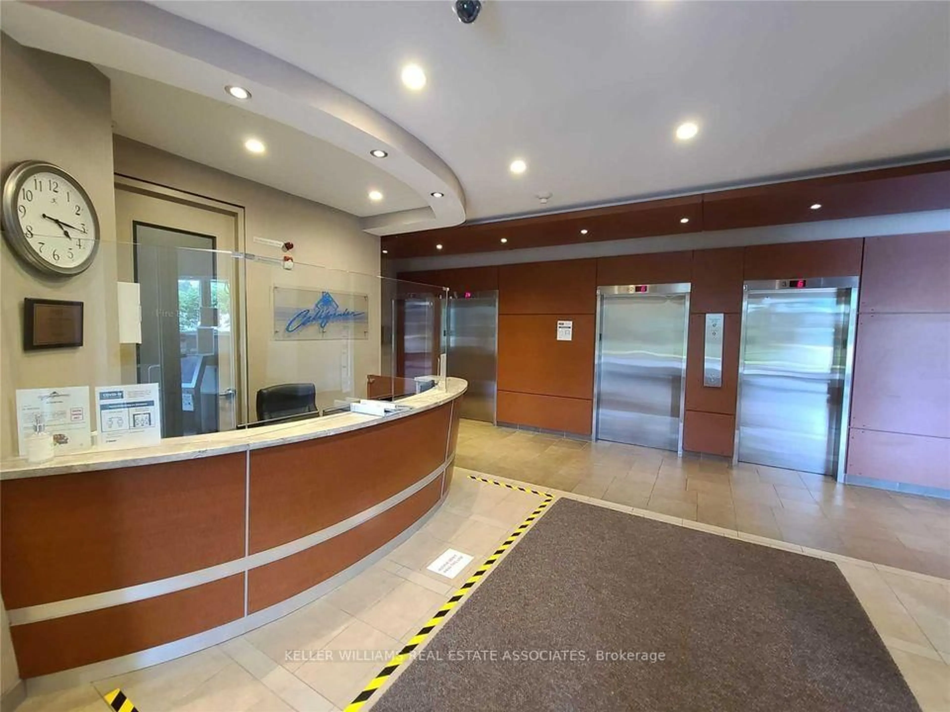 Lobby for 50 Kingsbridge Garden Circ #1104, Mississauga Ontario L5R 1Y2