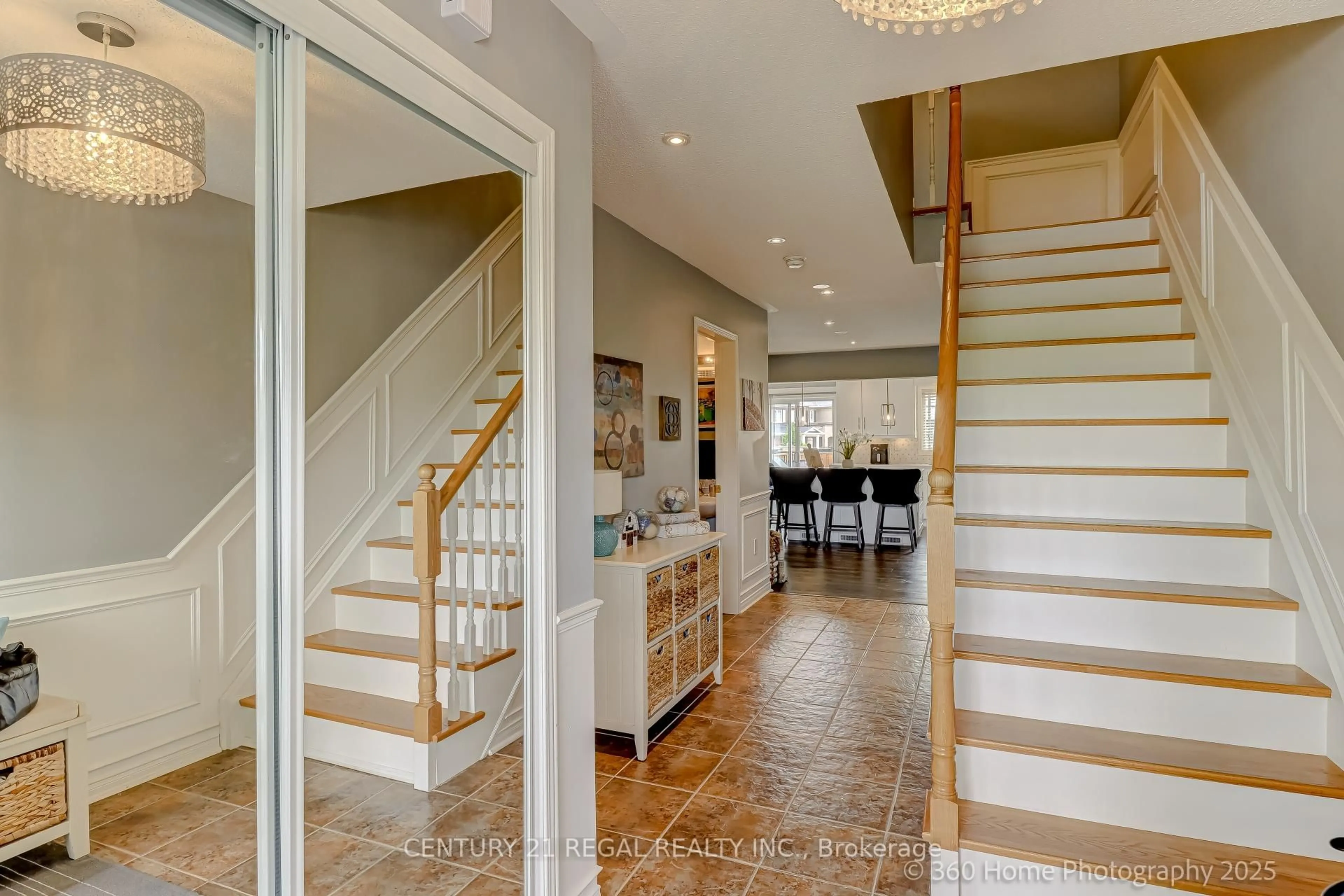 Indoor entryway for 77 Spicebush Terr, Brampton Ontario L6X 0J5