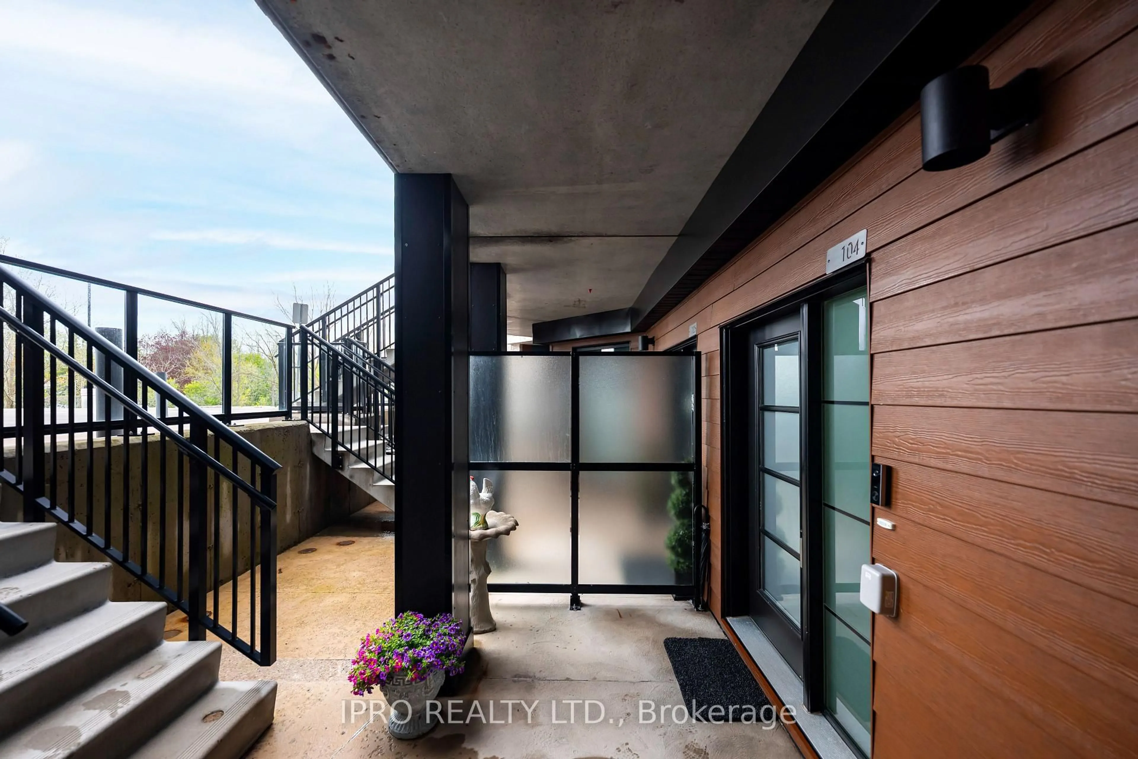 Unknown for 17 Centre St #104, Orangeville Ontario L9W 7S6