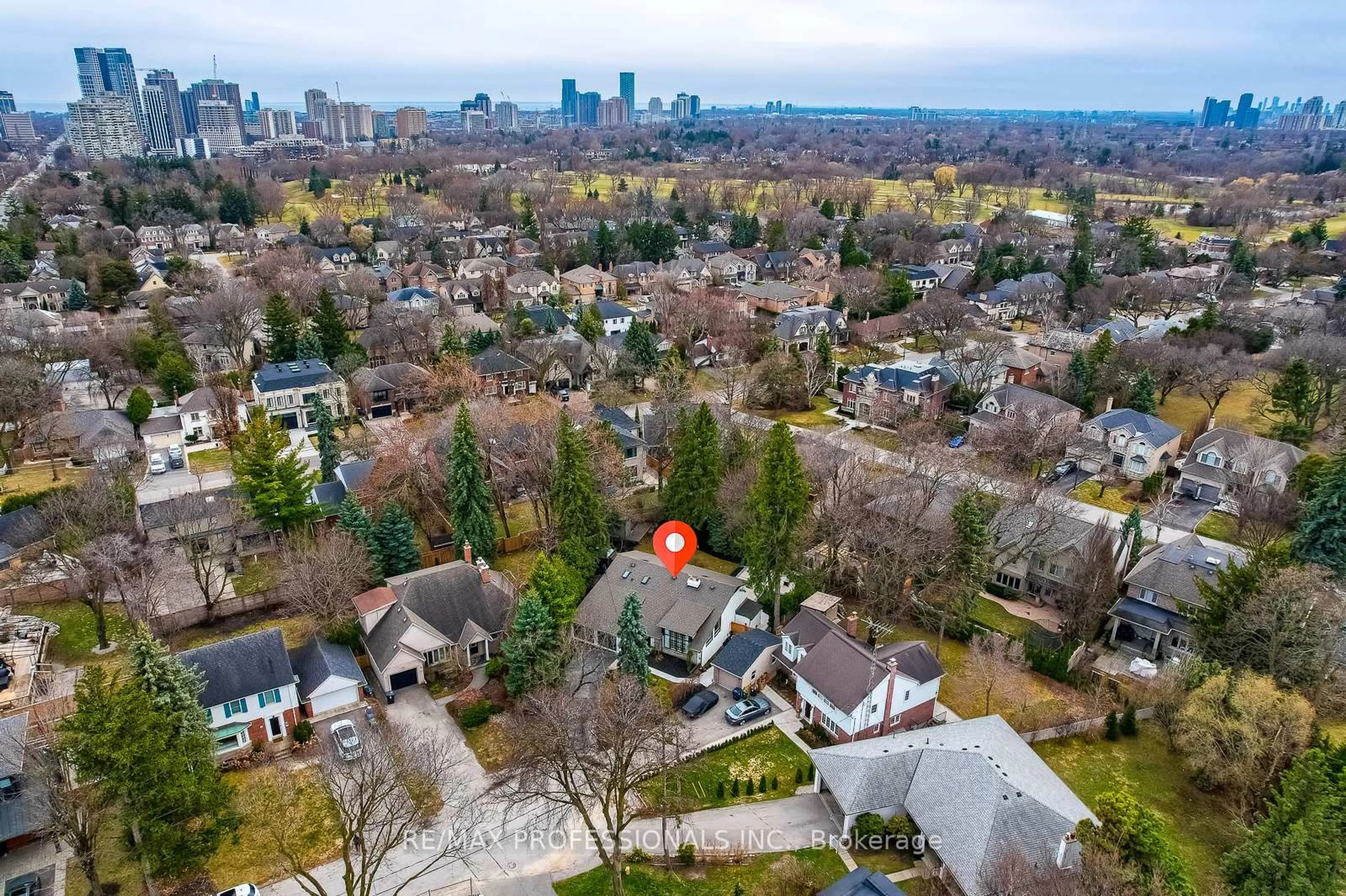 A pic from outside/outdoor area/front of a property/back of a property/a pic from drone, city buildings view from balcony for 6 Ainsley Gdns, Toronto Ontario M9A 1M5