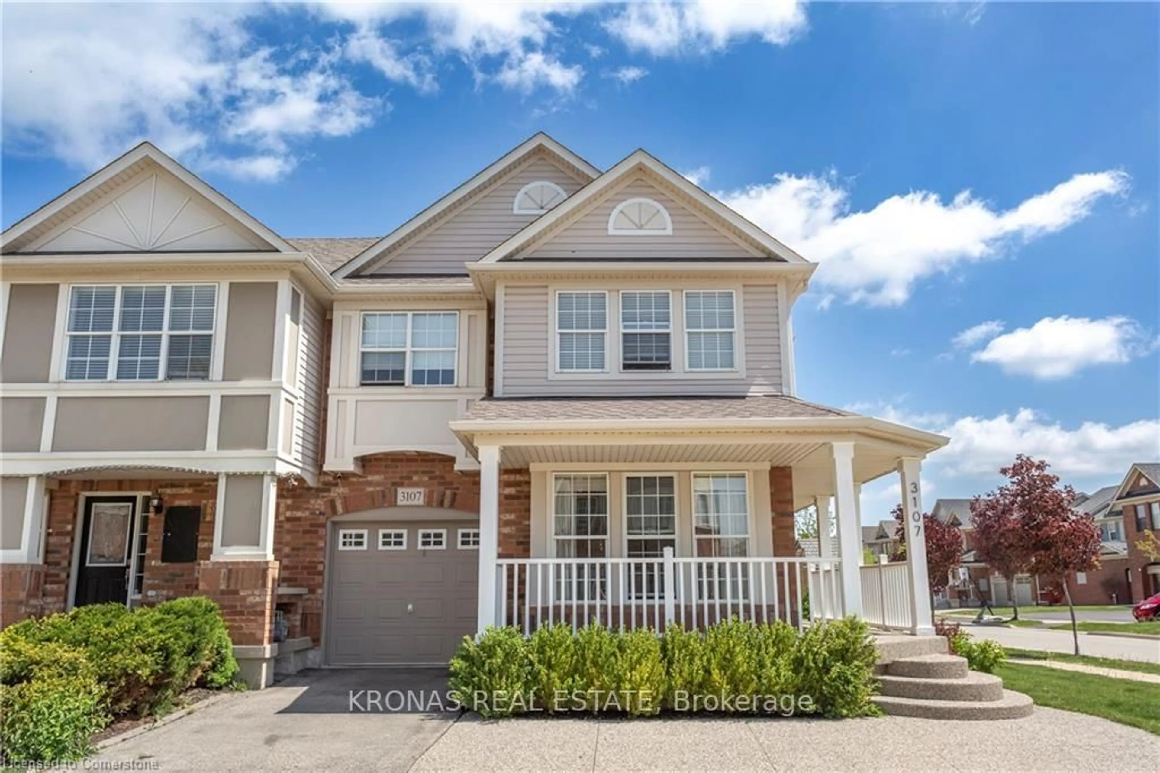 Home with vinyl exterior material, street for 3107 Edgar Ave, Burlington Ontario L7M 0A6