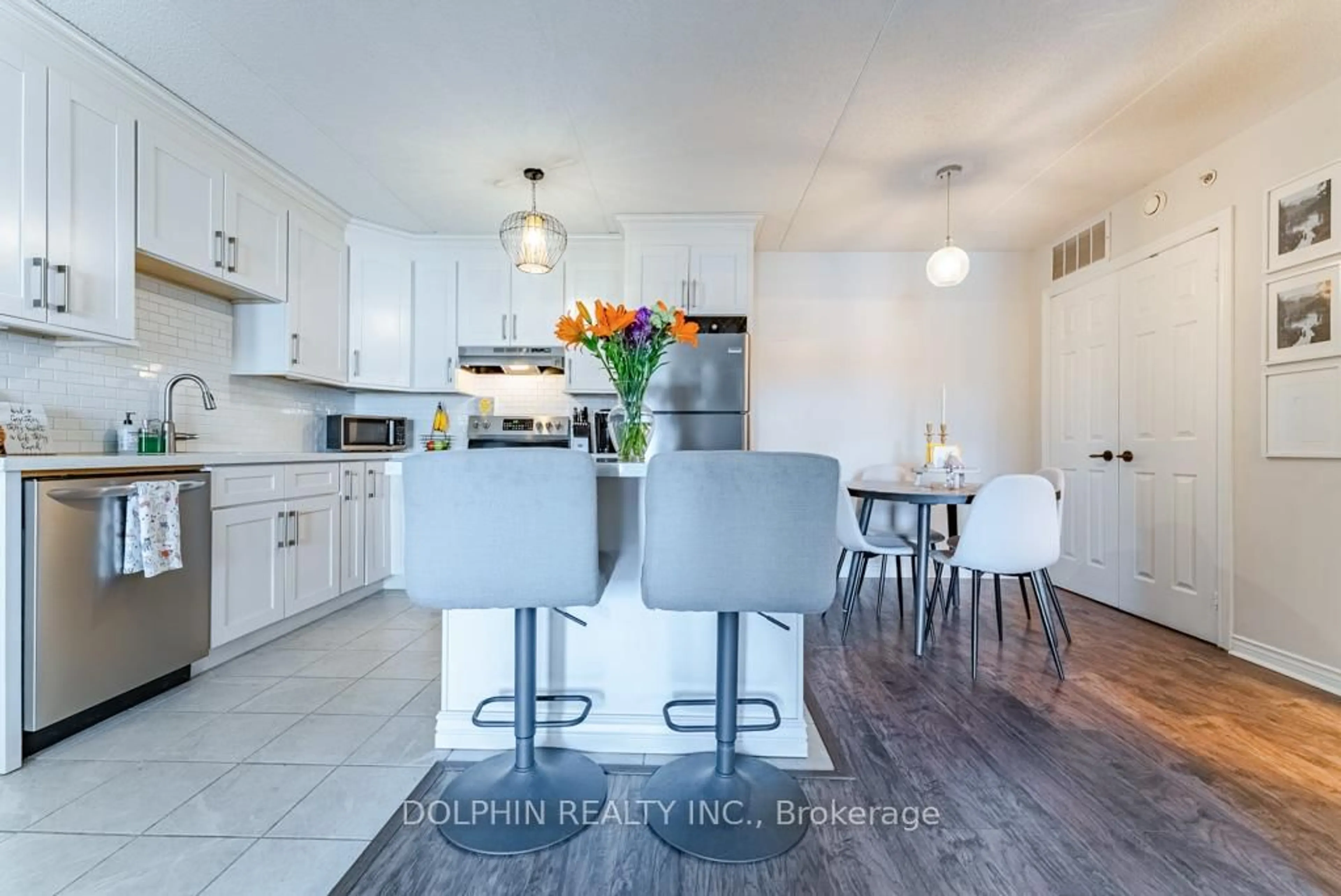 Open concept kitchen, ceramic/tile floor for 4005 Kilmer Dr #204, Burlington Ontario L7M 4M2