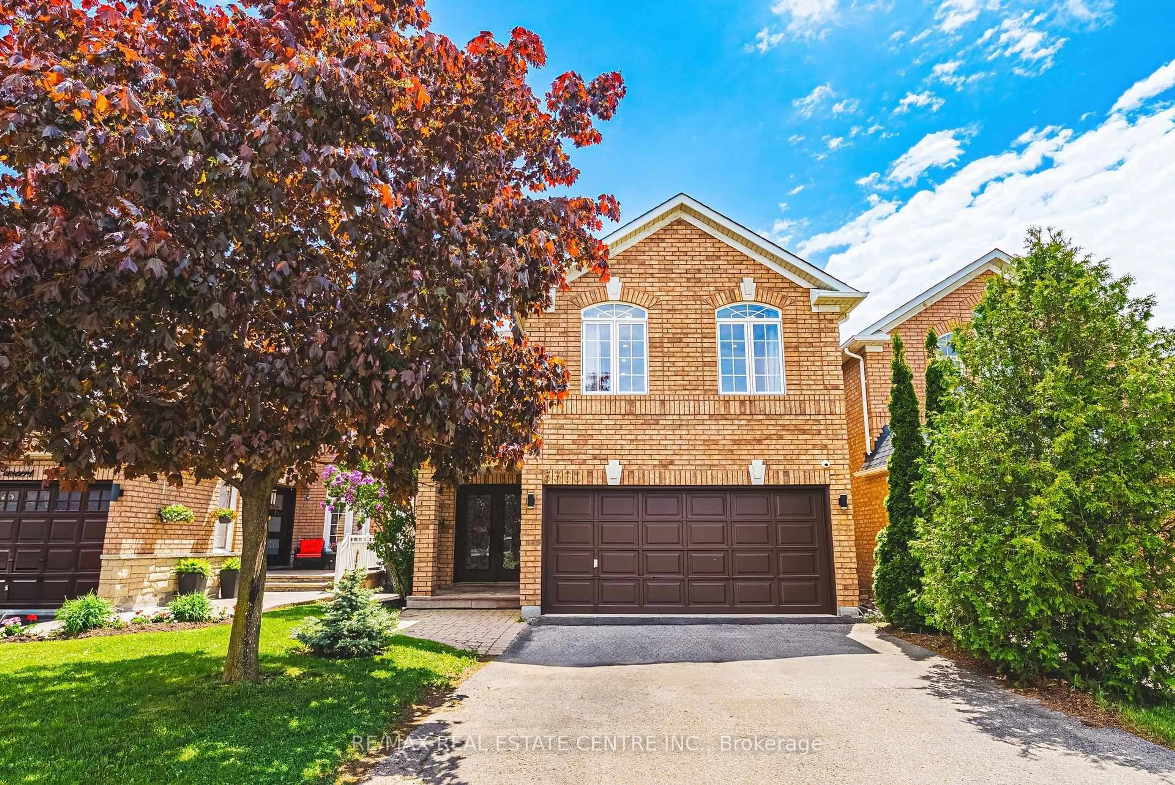 Home with brick exterior material, street for 3360 Laburnum Cres, Mississauga Ontario L5N 7M1