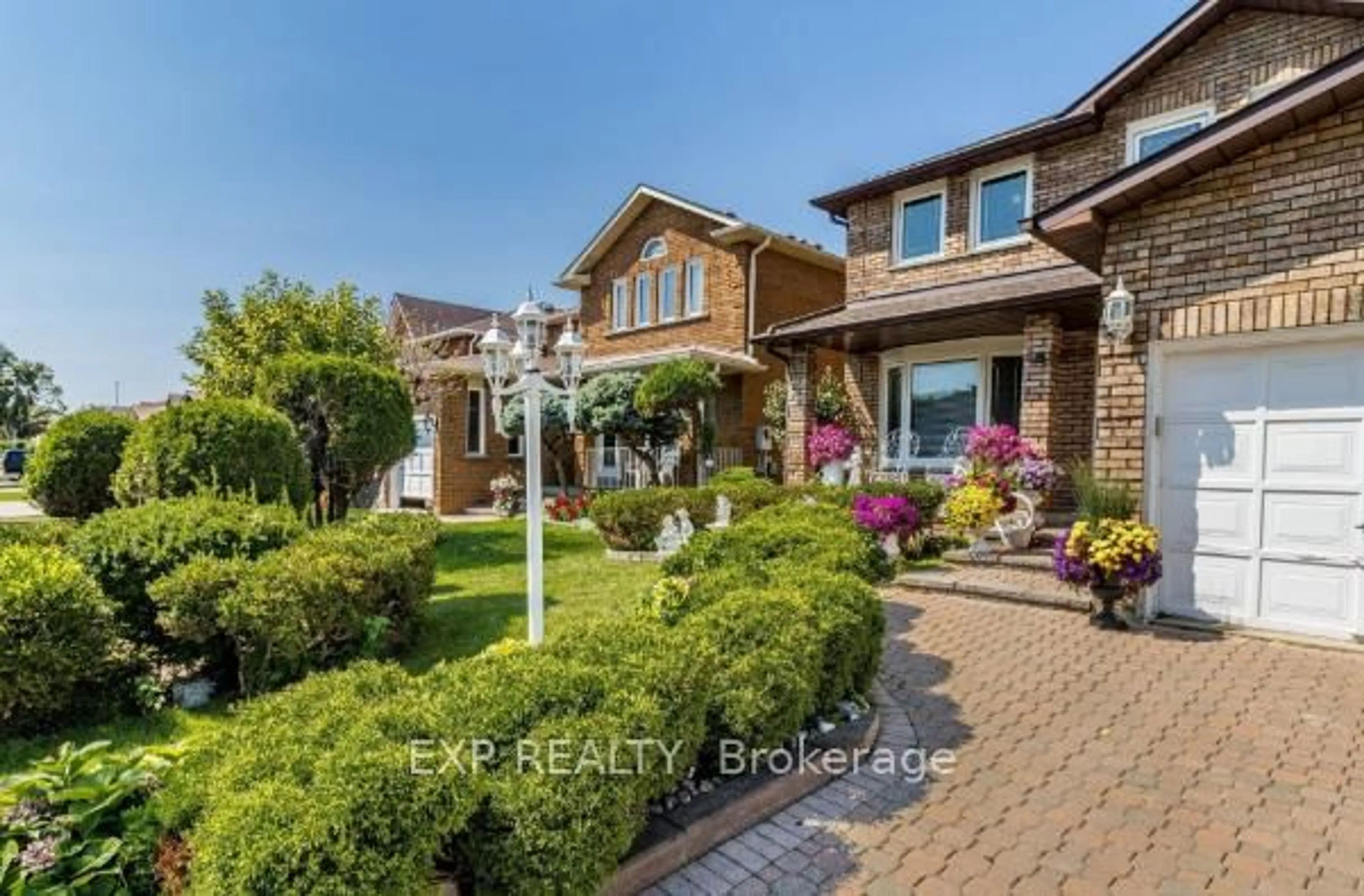 Home with brick exterior material, street for 449 Greenpark Cres, Mississauga Ontario L5B 3P4
