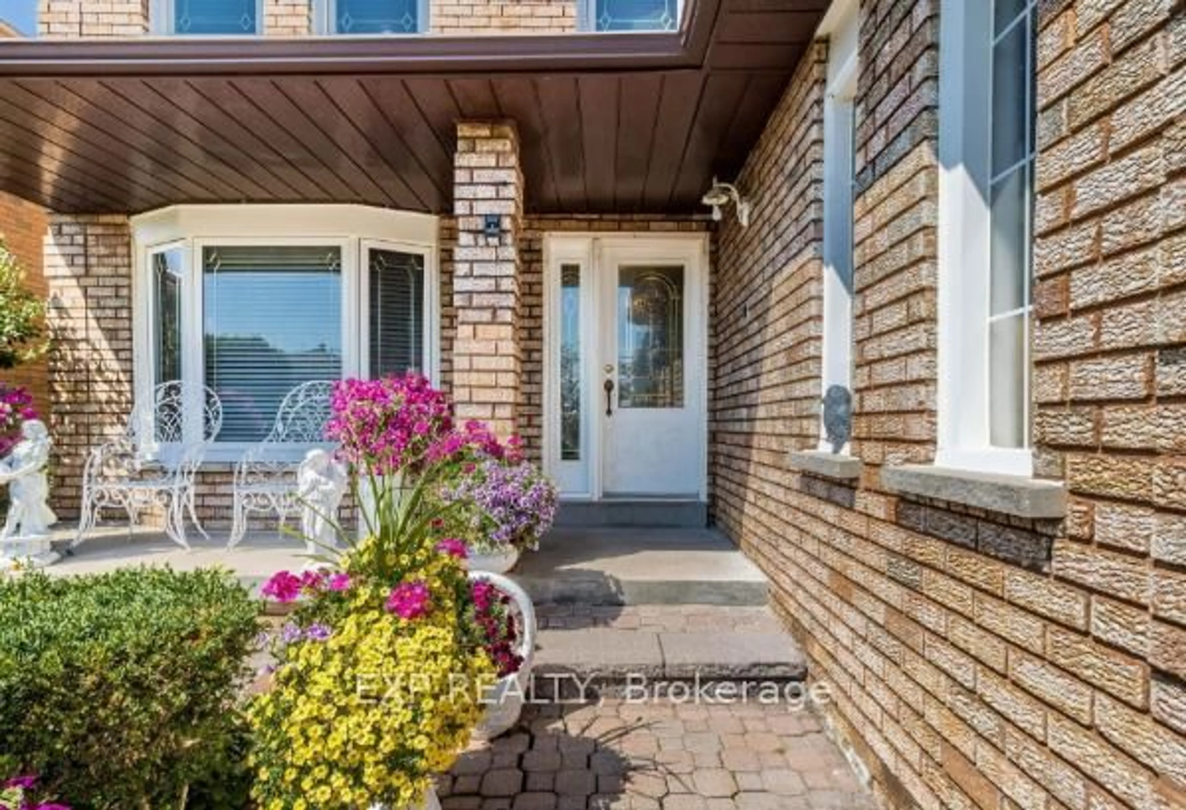 Home with brick exterior material, street for 449 Greenpark Cres, Mississauga Ontario L5B 3P4