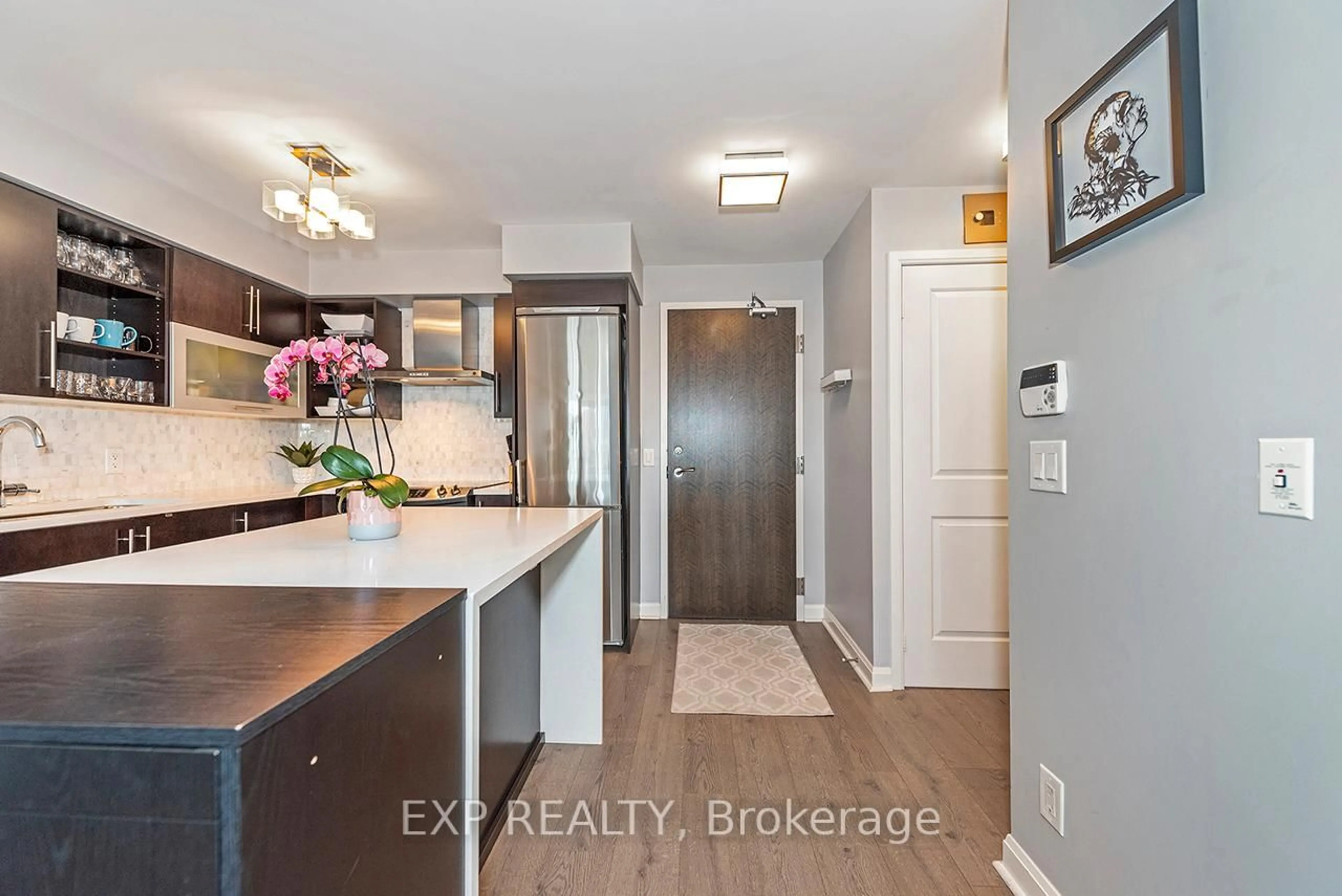 Open concept kitchen, unknown for 1 Michael Power Pl #505, Toronto Ontario M9A 0A1