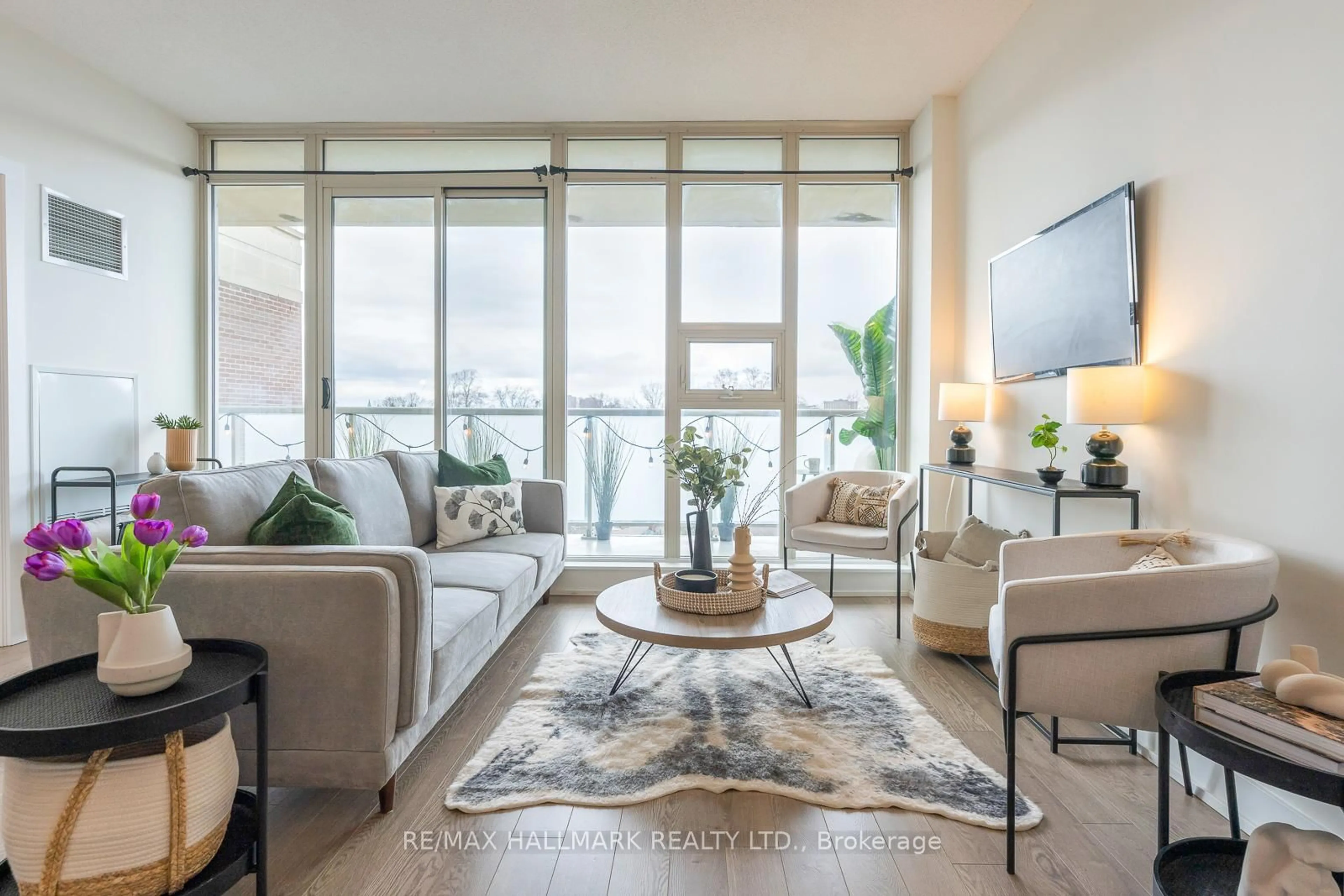 Living room with furniture, unknown for 1638 Bloor St #611, Toronto Ontario M6P 1A7