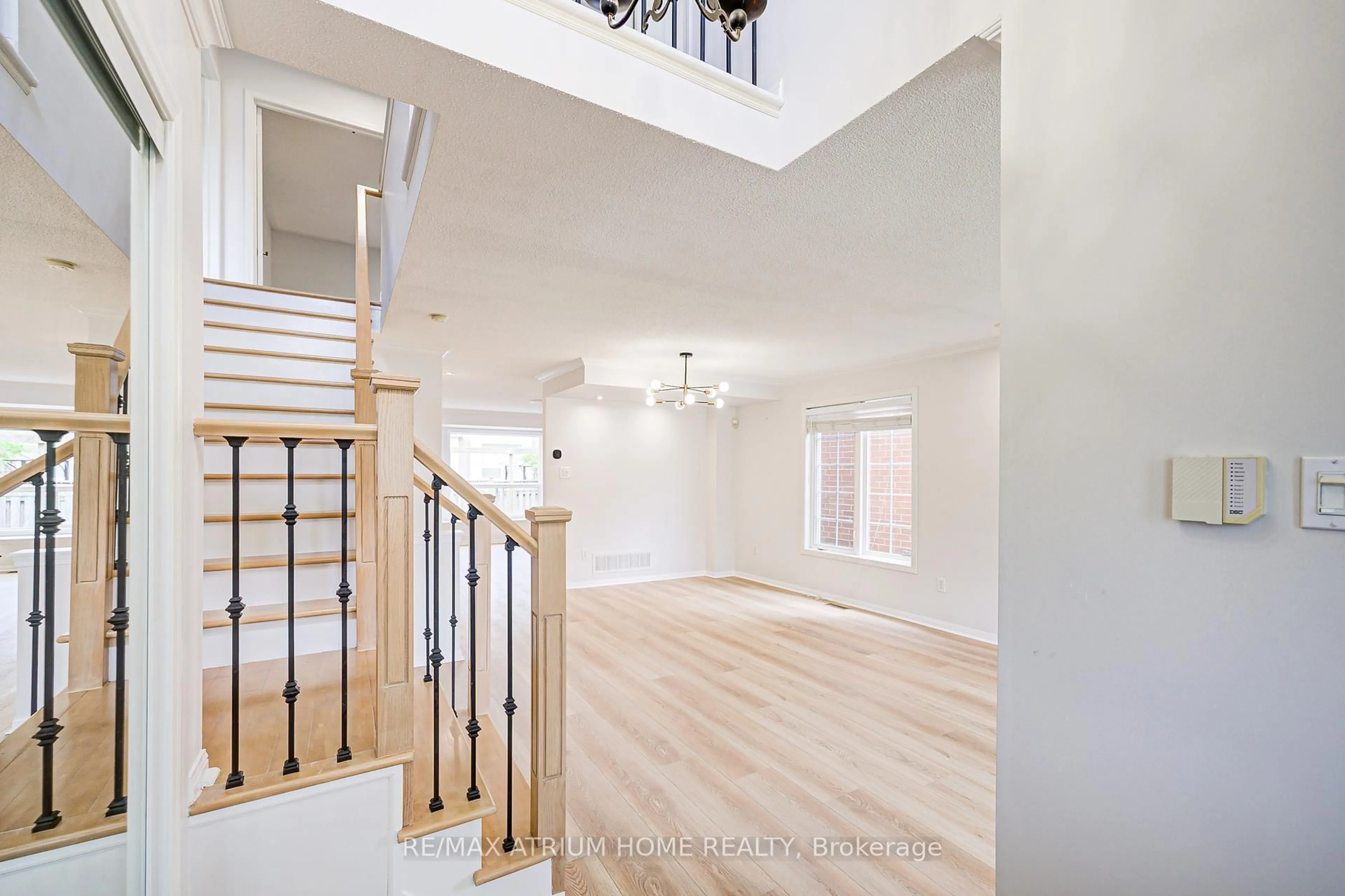 Unknown for 2293 Oakhaven Dr, Oakville Ontario L6M 3Y9
