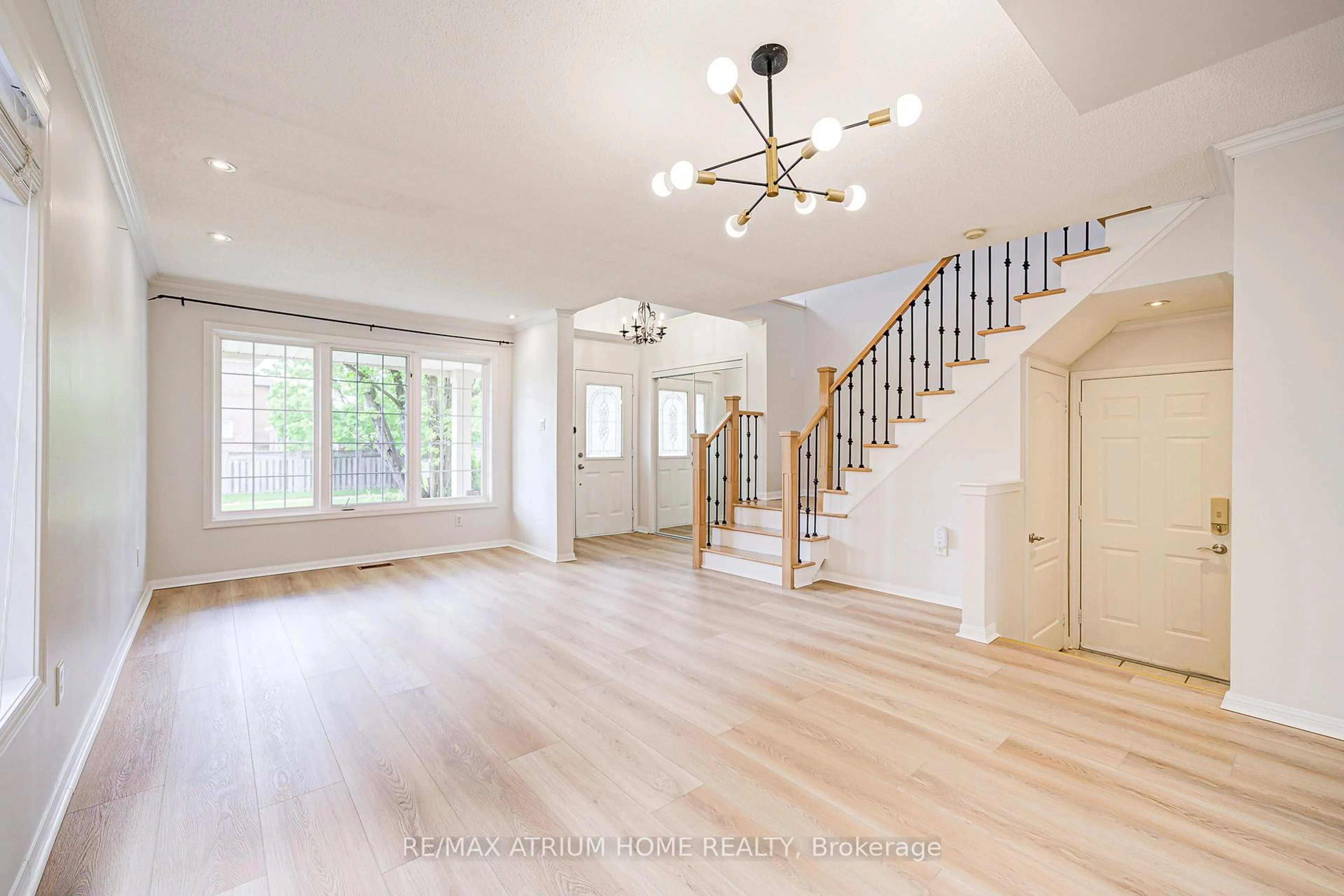 Unknown for 2293 Oakhaven Dr, Oakville Ontario L6M 3Y9