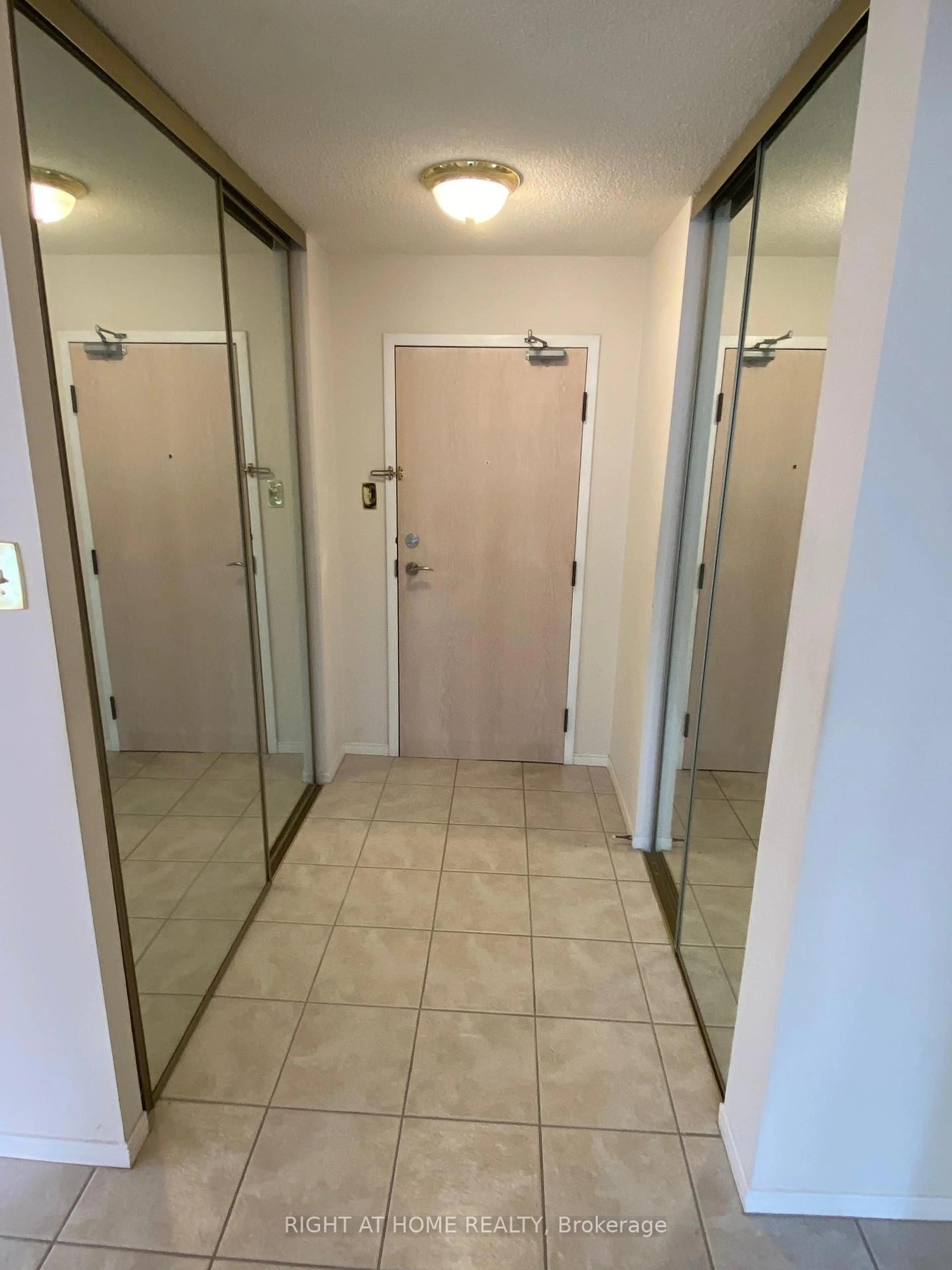 Unknown for 330 Rathburn Rd #408, Mississauga Ontario L5B 3Y1