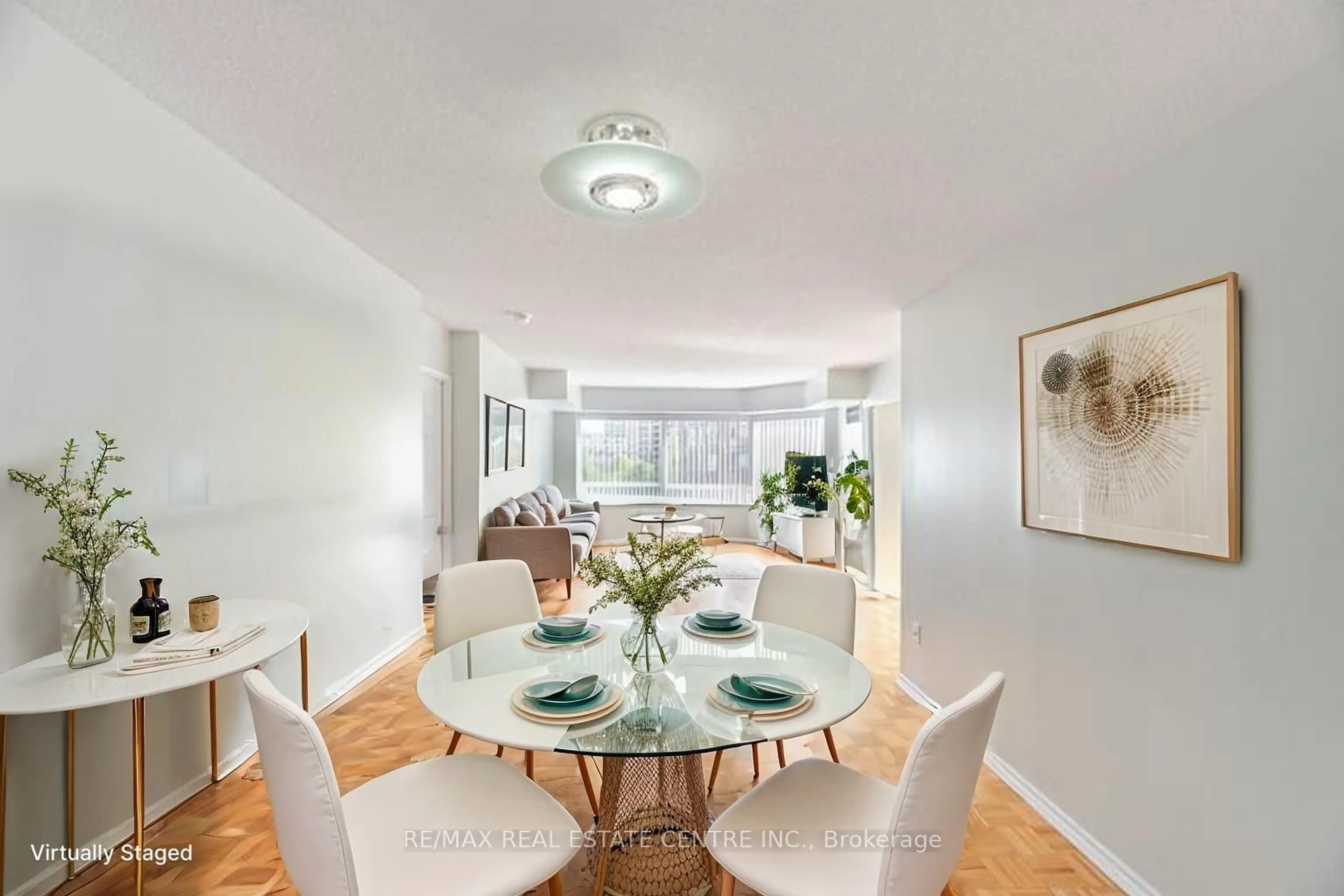 Dining room, unknown for 335 Webb Dr #607, Mississauga Ontario L5B 4A1