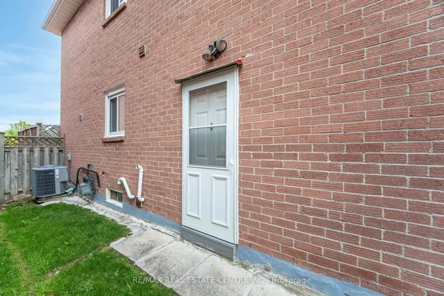 Additional image 11 of 5246 Palomar Cres