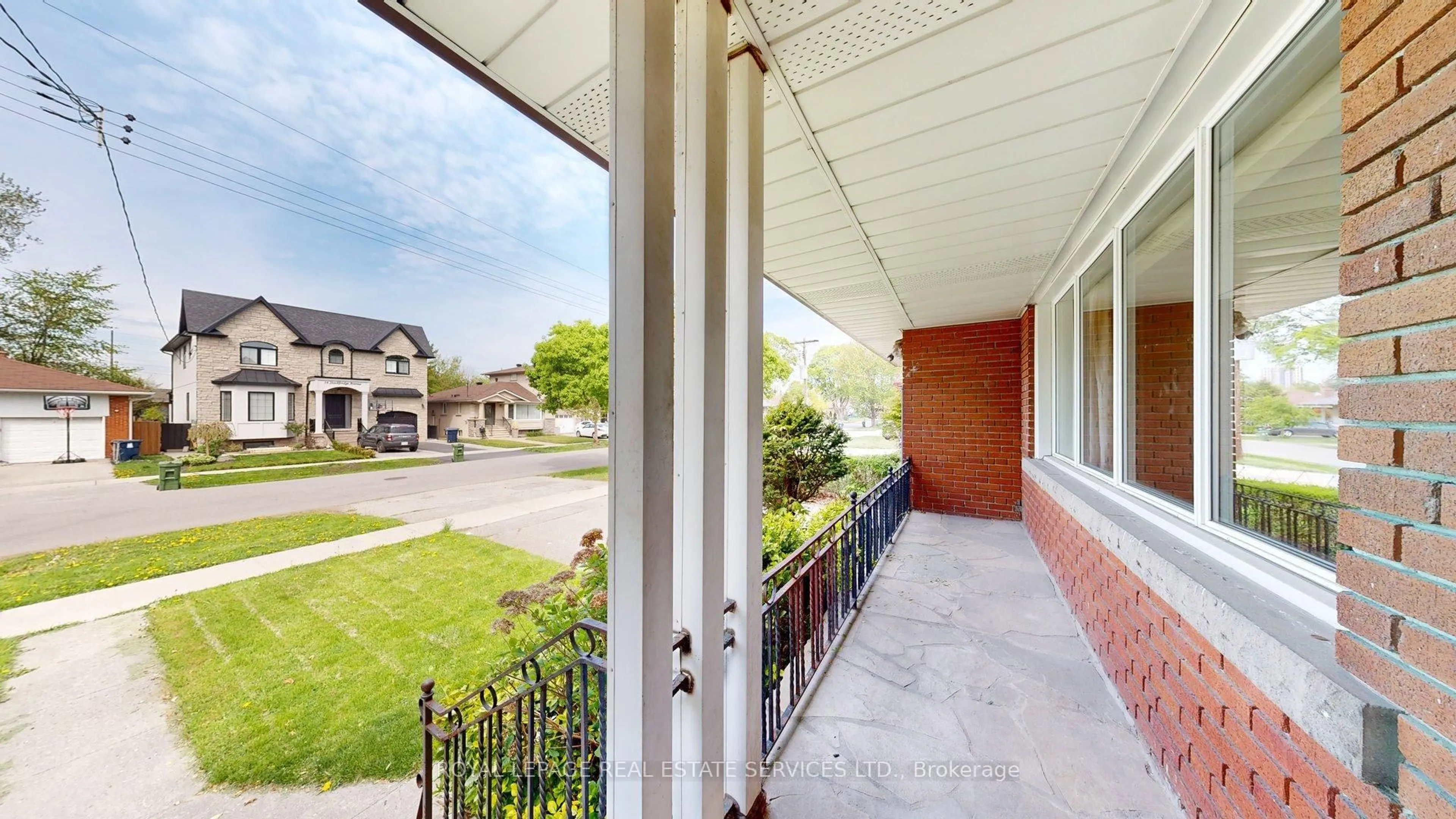 Patio, street for 7 Stockbridge Ave, Toronto Ontario M8Z 4M6