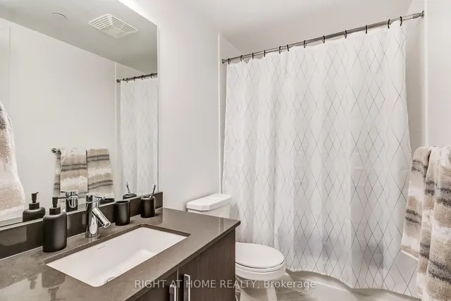 Additional image 20 of 2212 Lake Shore Blvd Unit 2710