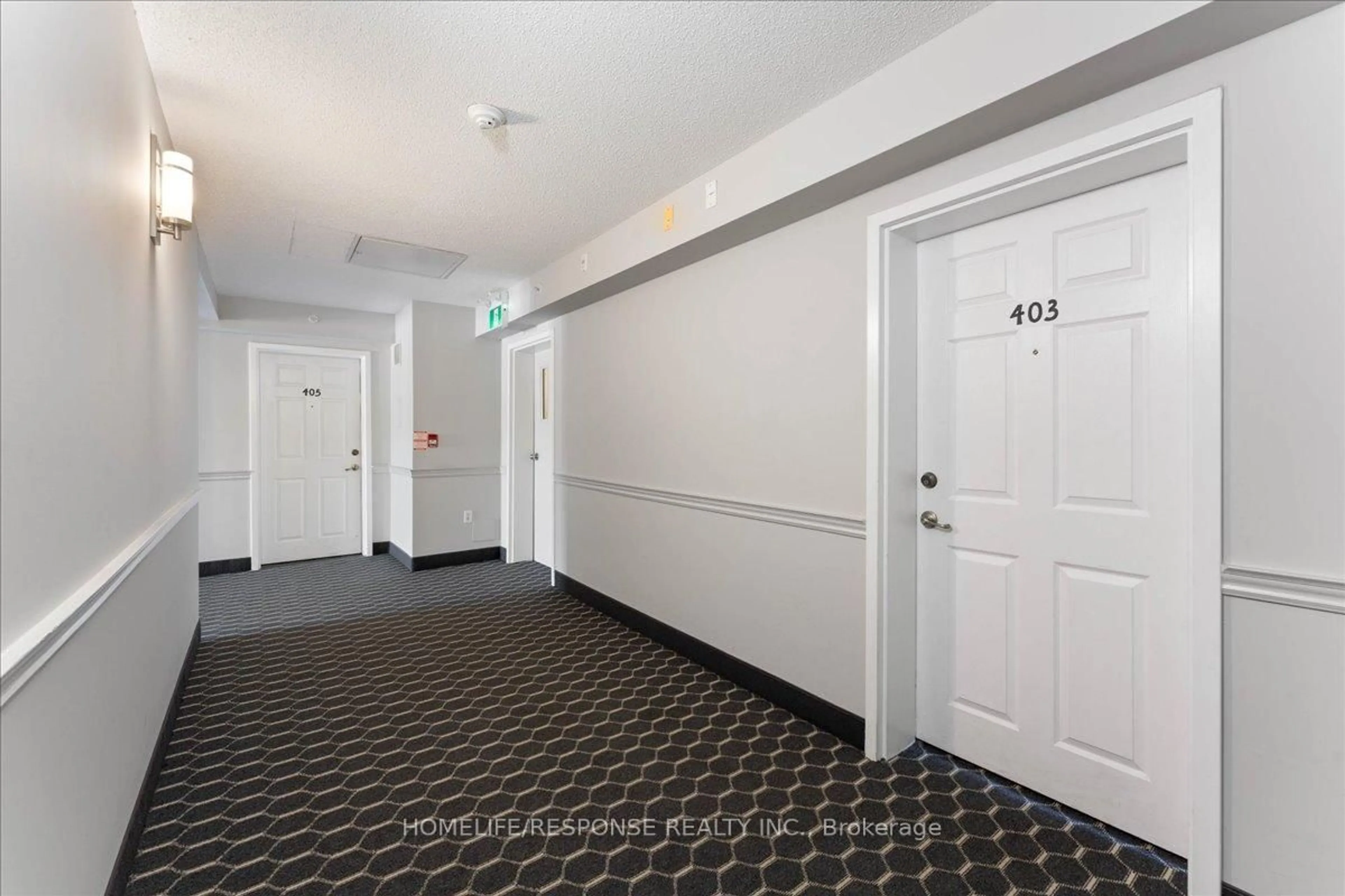 Indoor foyer for 1820 Walker's Line #403, Burlington Ontario L7M 4V4