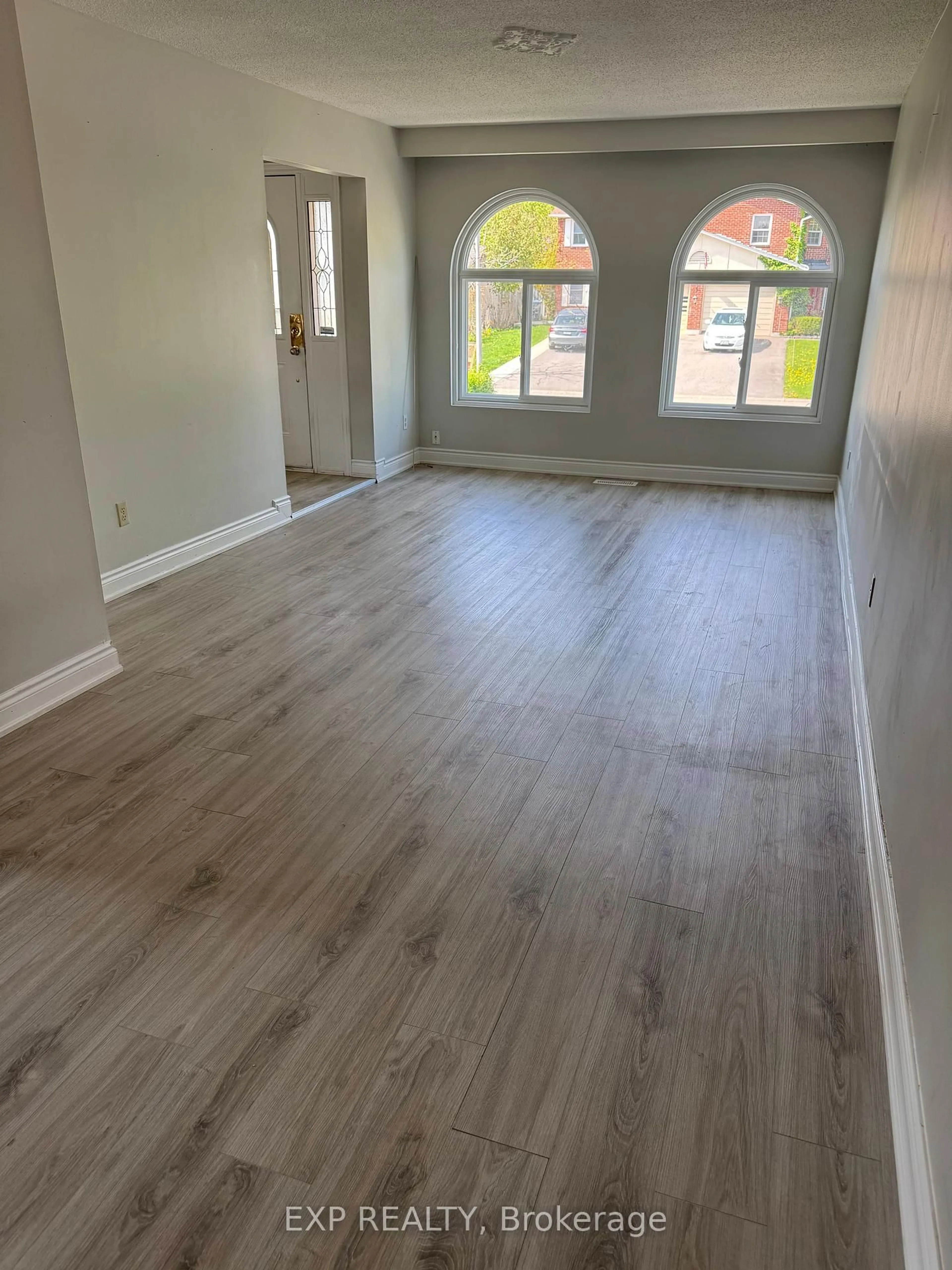 A pic of a room for 29 Mallard Cres, Brampton Ontario L6S 2T7