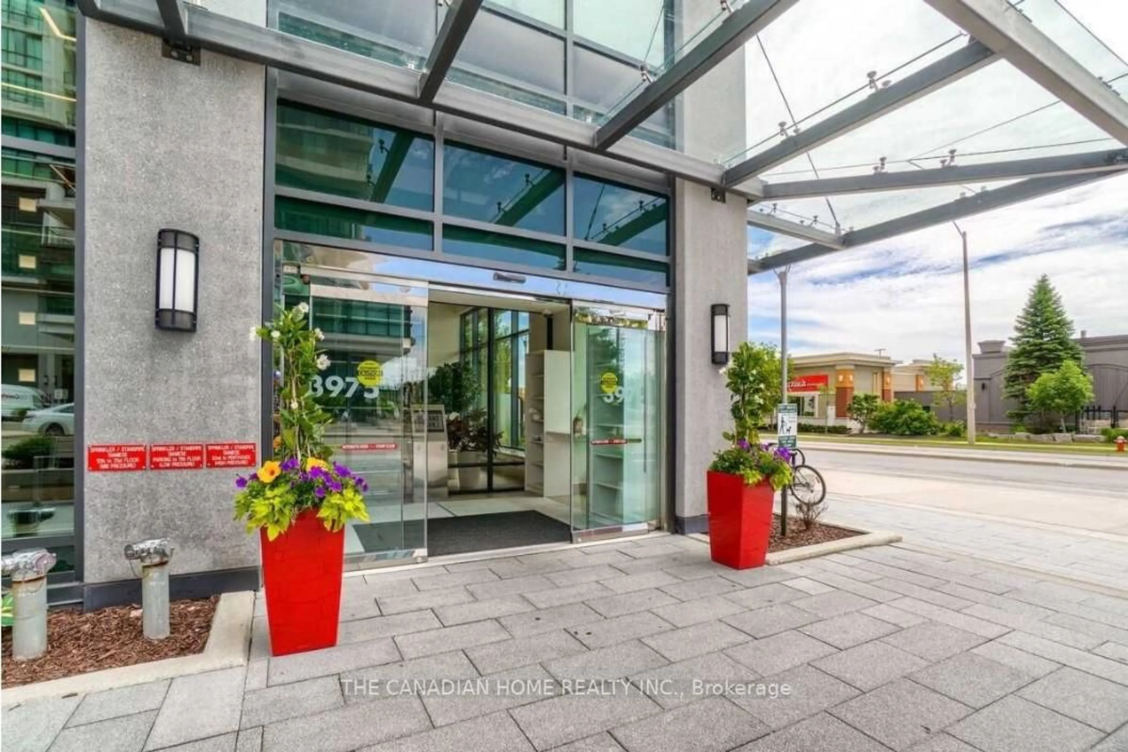 Indoor foyer for 3975 GRAND PARK Dr #2810, Mississauga Ontario L5B 0K4