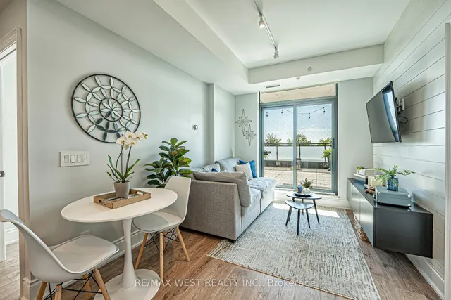 Additional property image - 2522 Keele St Unit 223
