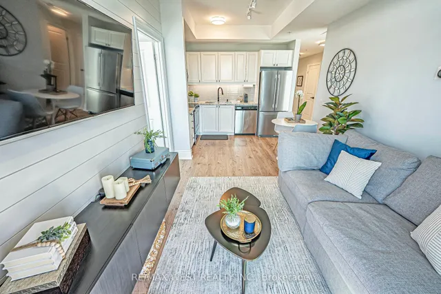Additional property image - 2522 Keele St Unit 223