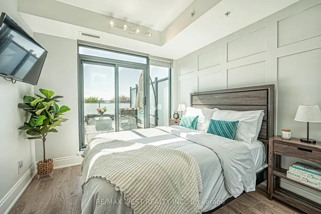 Additional property image - 2522 Keele St Unit 223