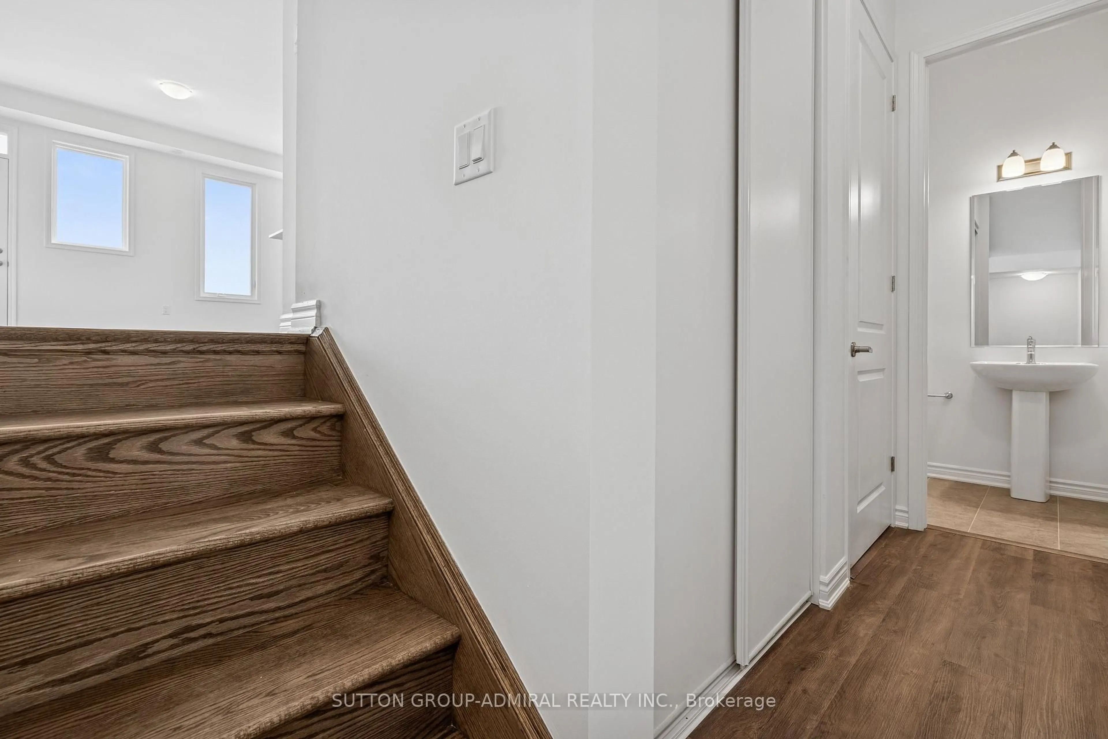 Stairs for 48 Elmer Moss Ave, Caledon Ontario L7C 3H1