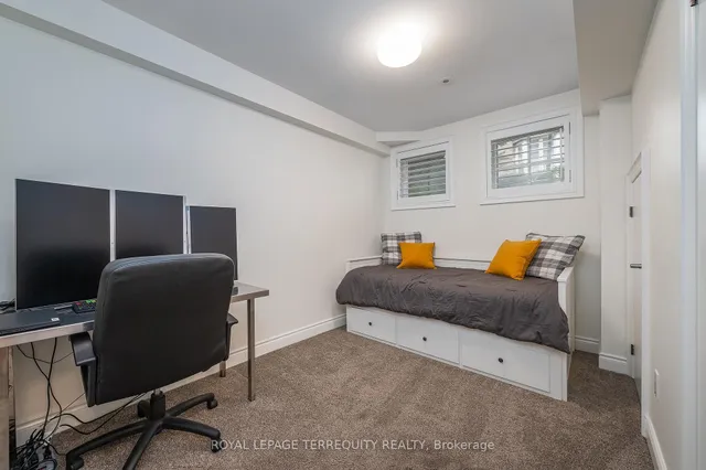 Additional property image - 245 Van Dusen Blvd Unit 8