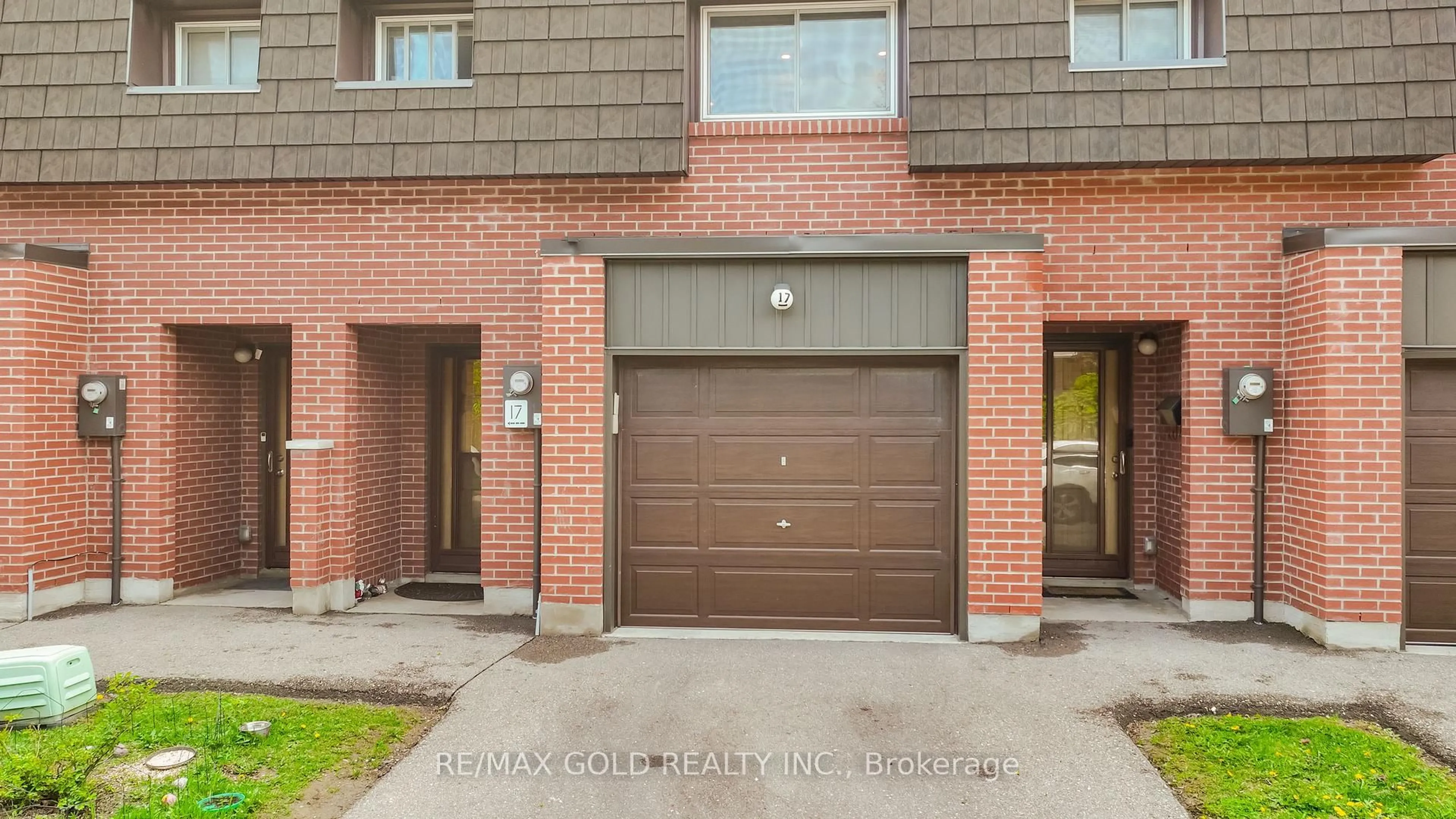 Home with brick exterior material, street for 17 Darras Crt #114, Brampton Ontario L6T 1W7