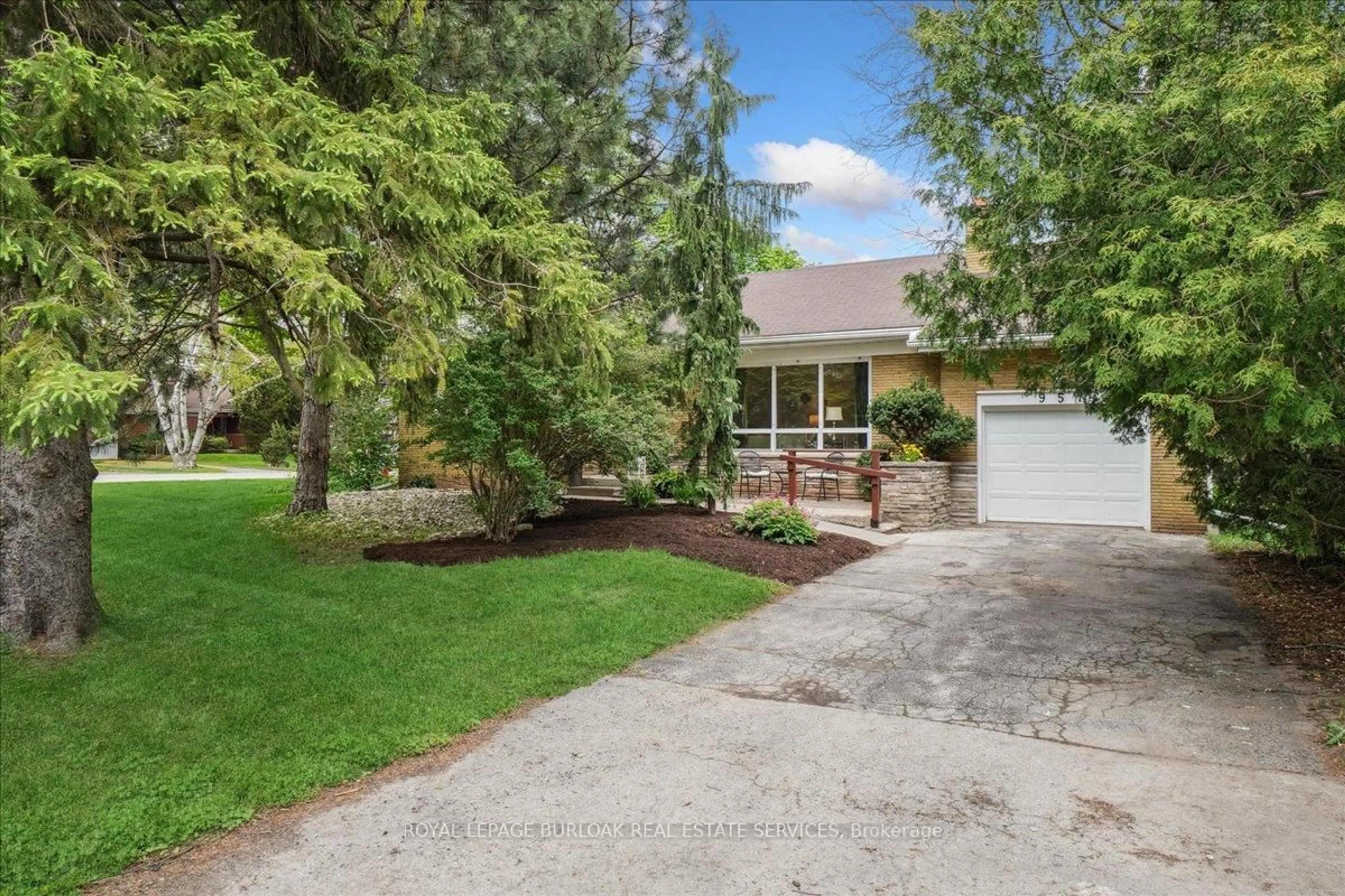 Unknown for 957 Eagle Dr, Burlington Ontario L7T 3A5