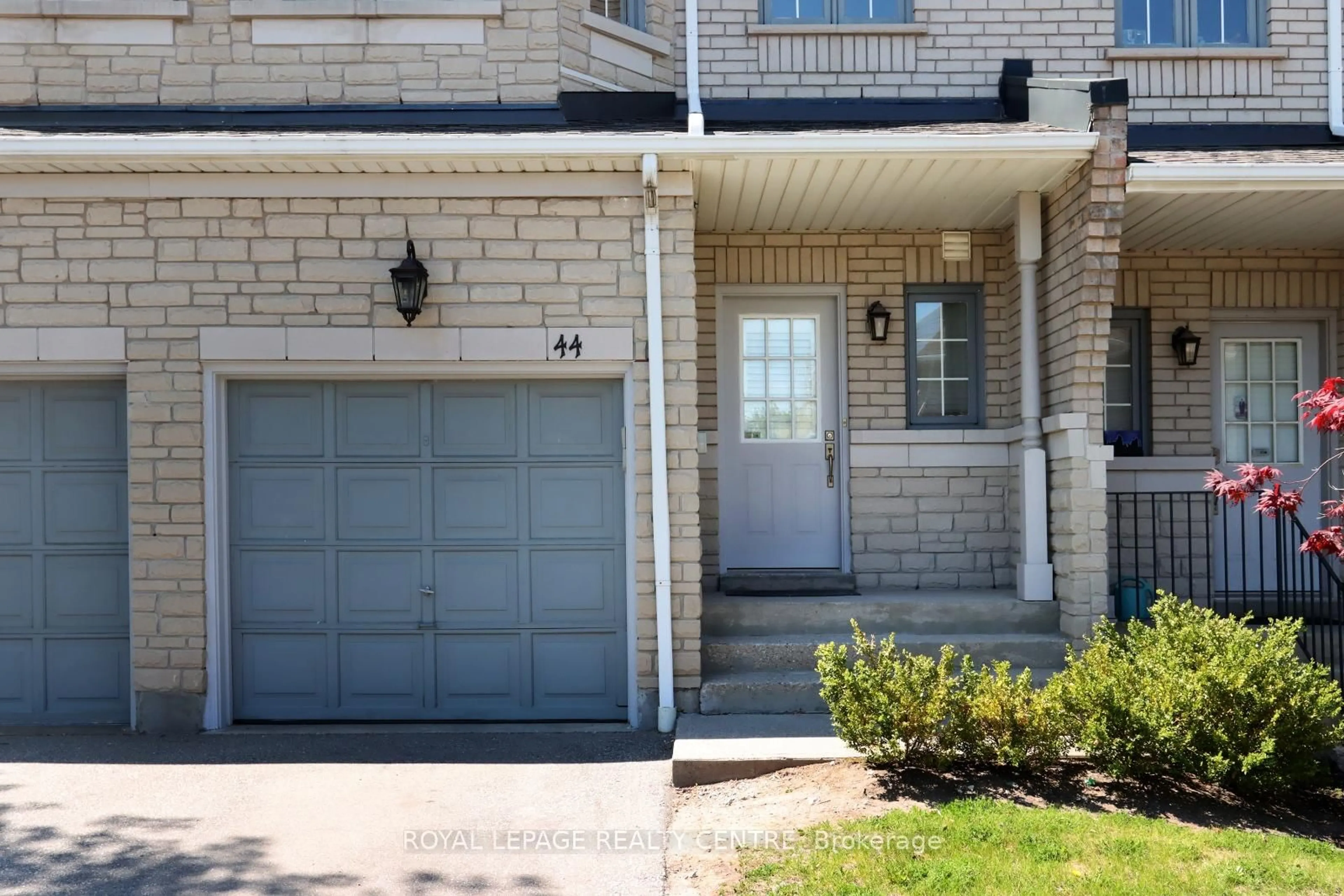 Home with brick exterior material, street for 5525 Palmerston Cres #44, Mississauga Ontario L5M 6C7