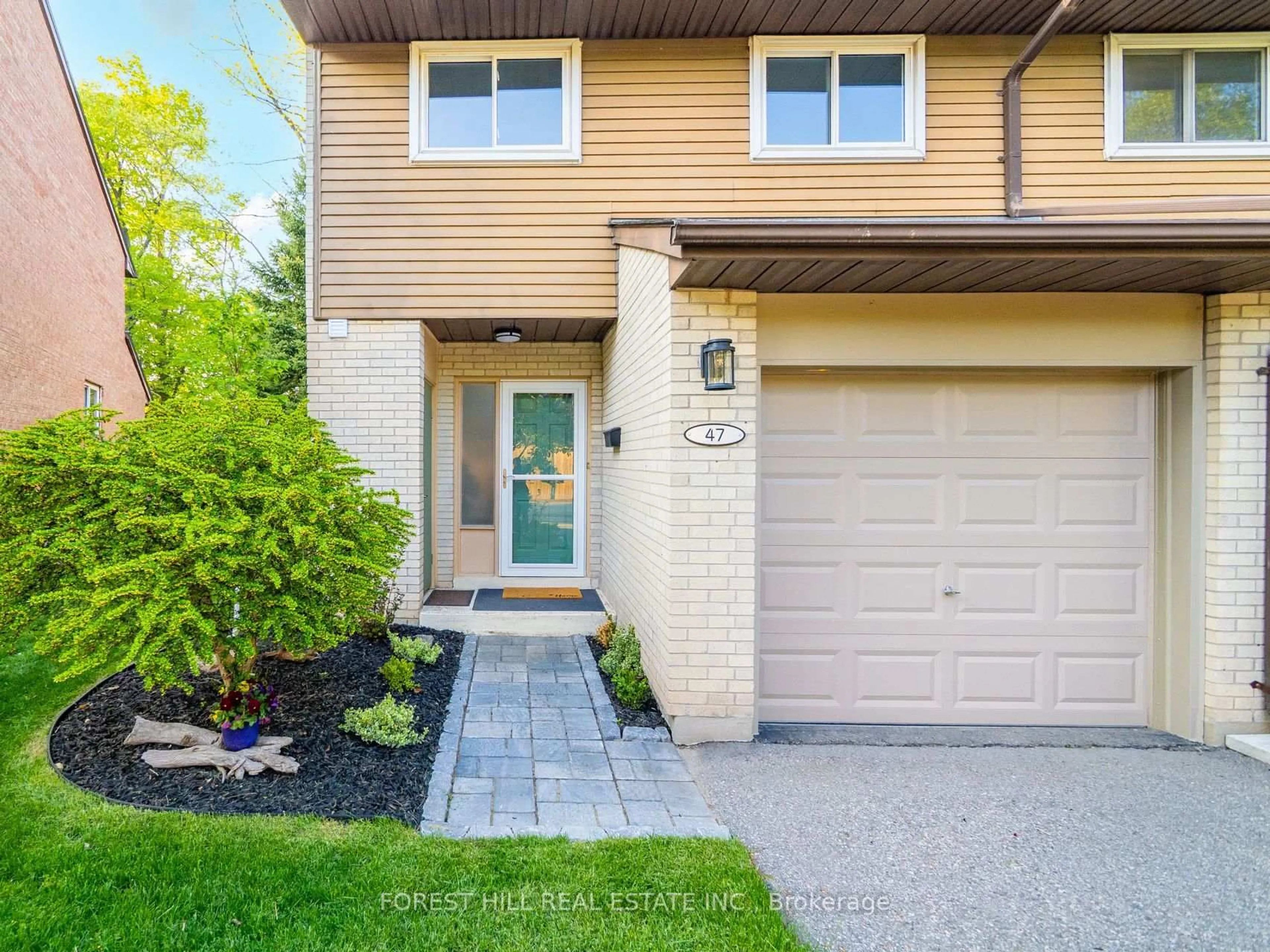 Unknown for 47 Lynden Circ, Halton Hills Ontario L7G 4Y7