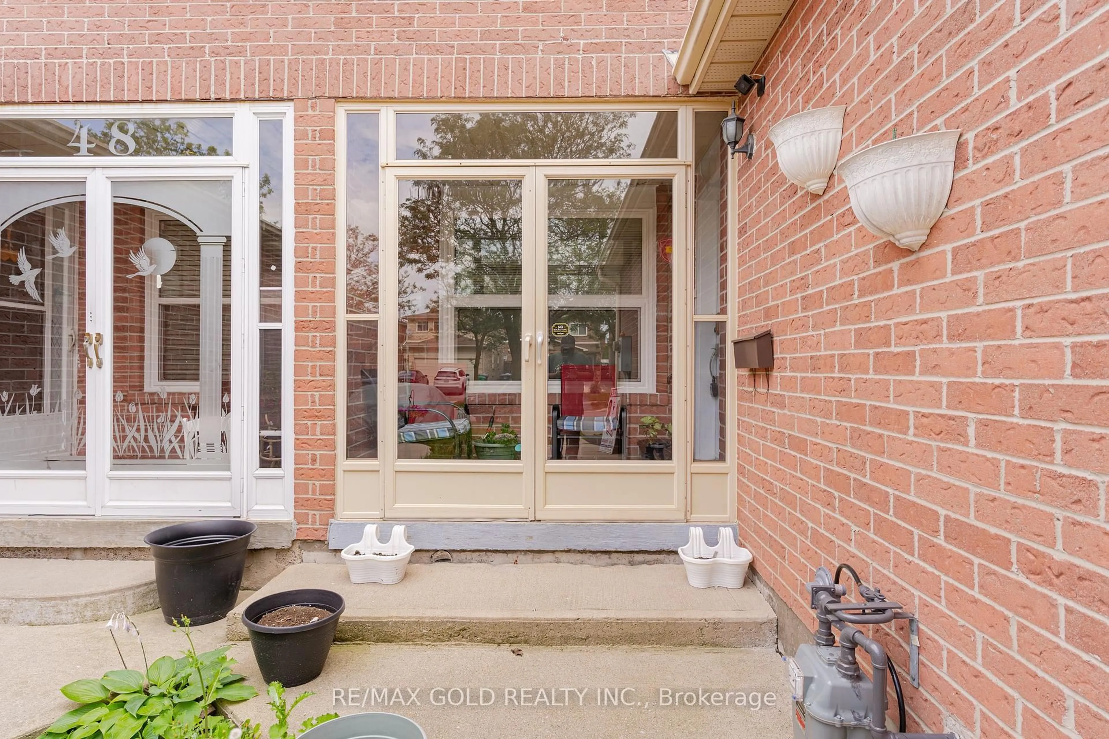 Unknown for 46 Donna Dr, Brampton Ontario L6Z 3V2