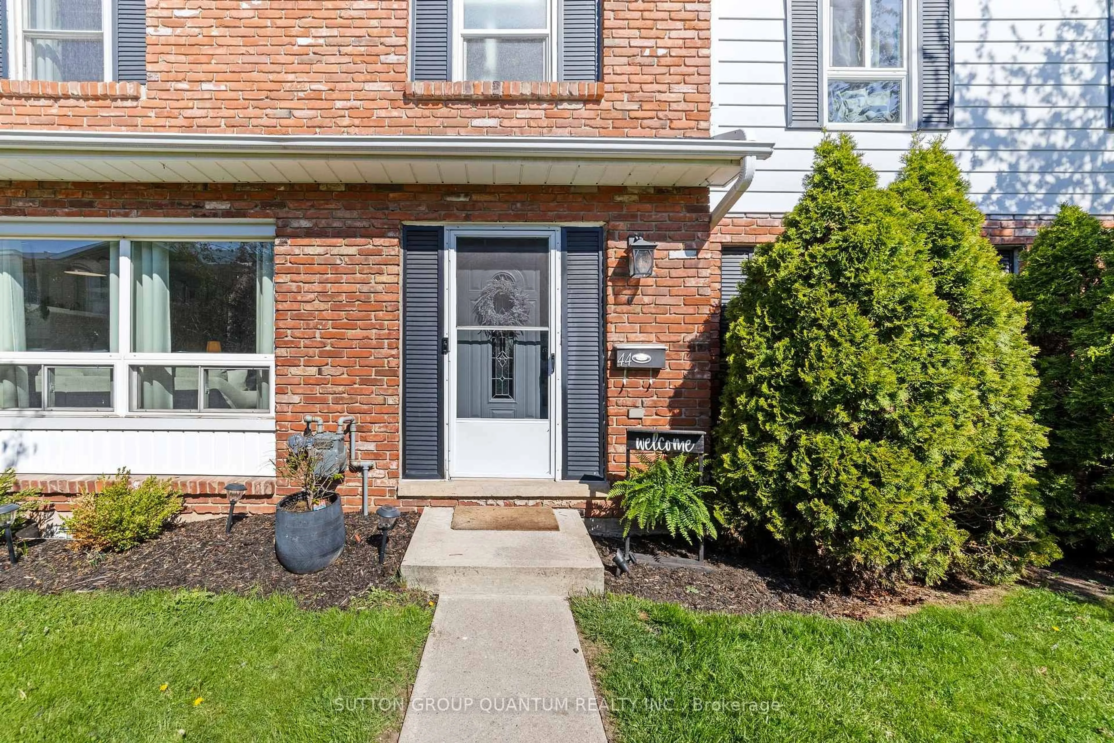 Unknown for 5475 Lakeshore Rd #44, Burlington Ontario L7L 1E1
