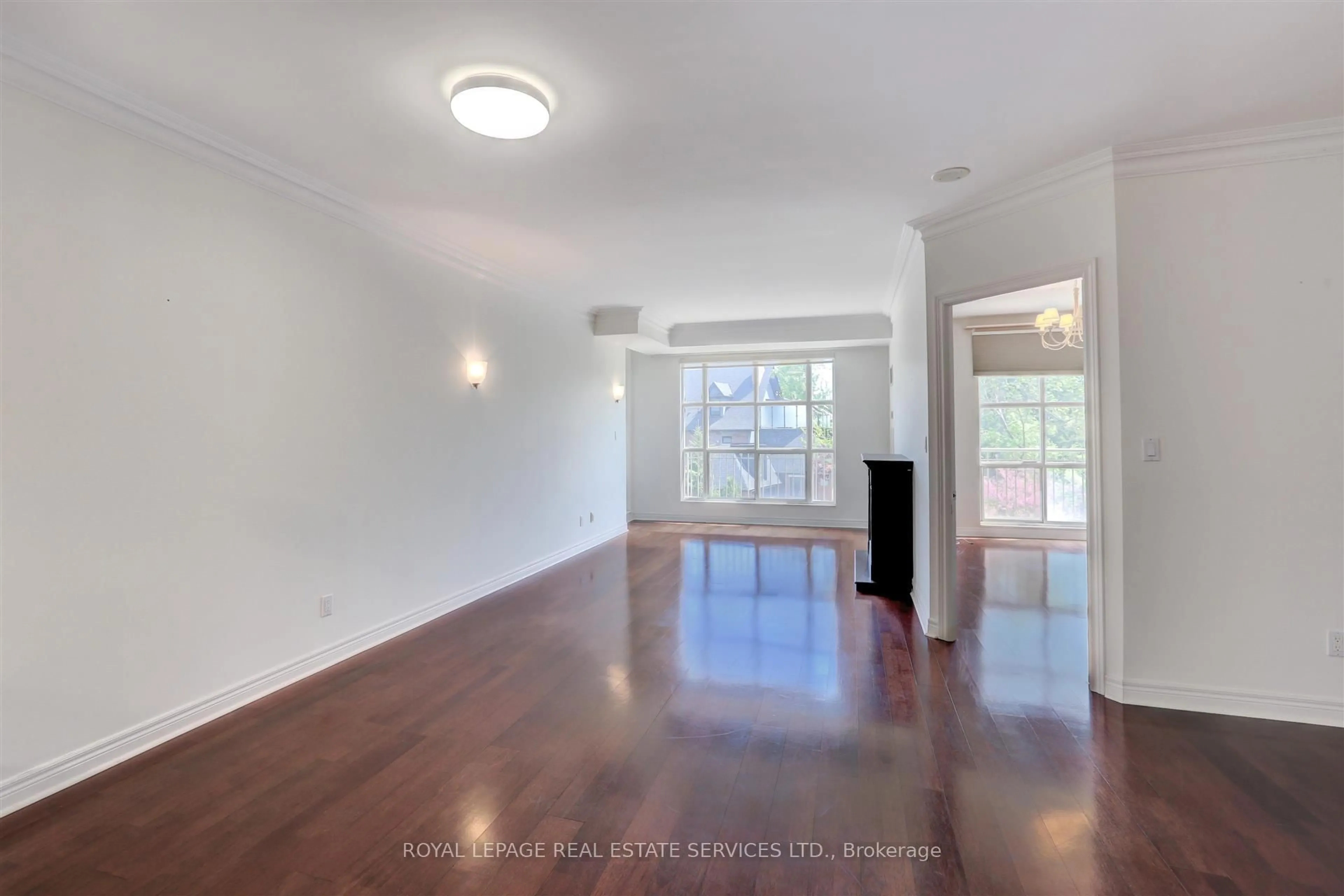 A pic of a room for 3085 Bloor St #303, Toronto Ontario M8X 1C8