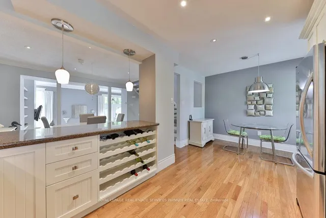 Additional property image - 1250 Marlborough Crt Unit 27