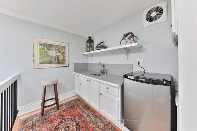 Additional property image - 1250 Marlborough Crt Unit 27