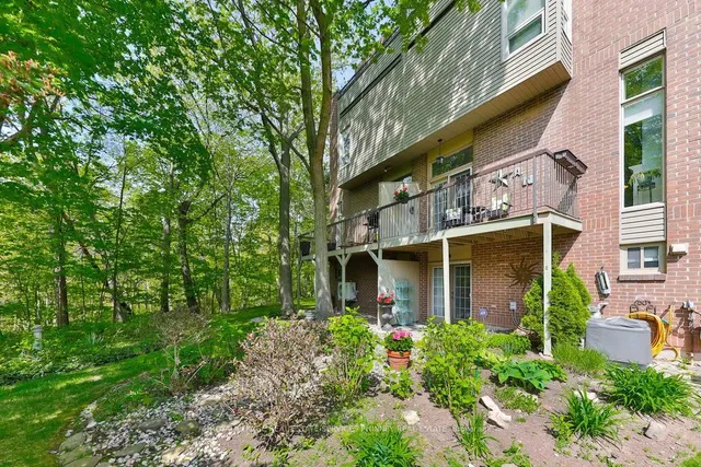 Additional property image - 1250 Marlborough Crt Unit 27