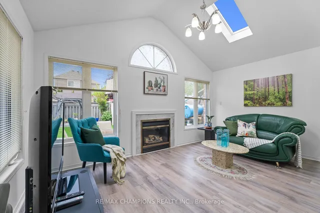 Additional property image - 30 Larkspur Rd