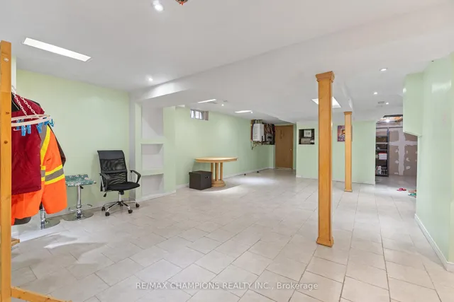Additional property image - 30 Larkspur Rd