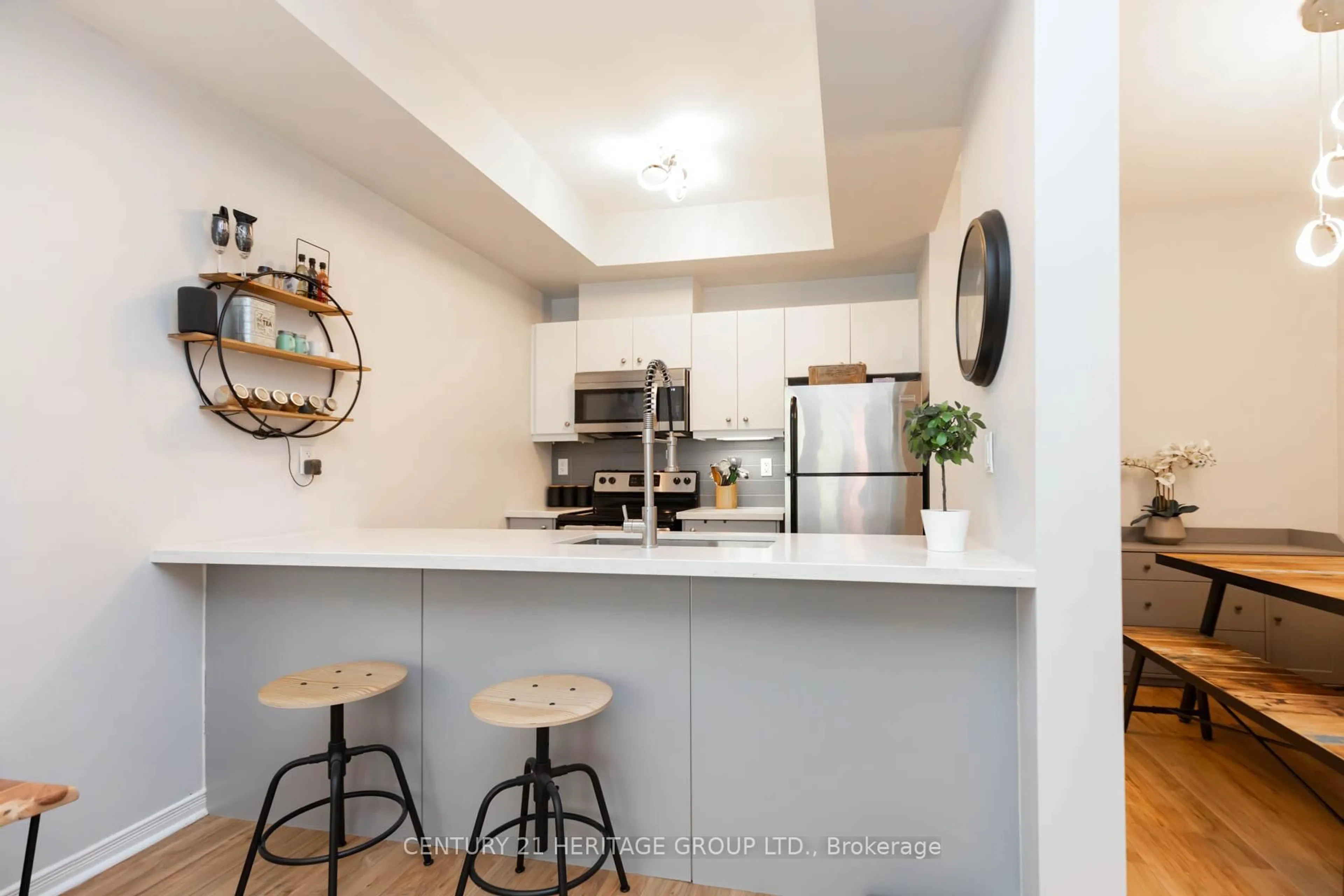 Open concept kitchen, ceramic/tile floor for 68 Winston Park Blvd #44, Toronto Ontario M3K 1C2