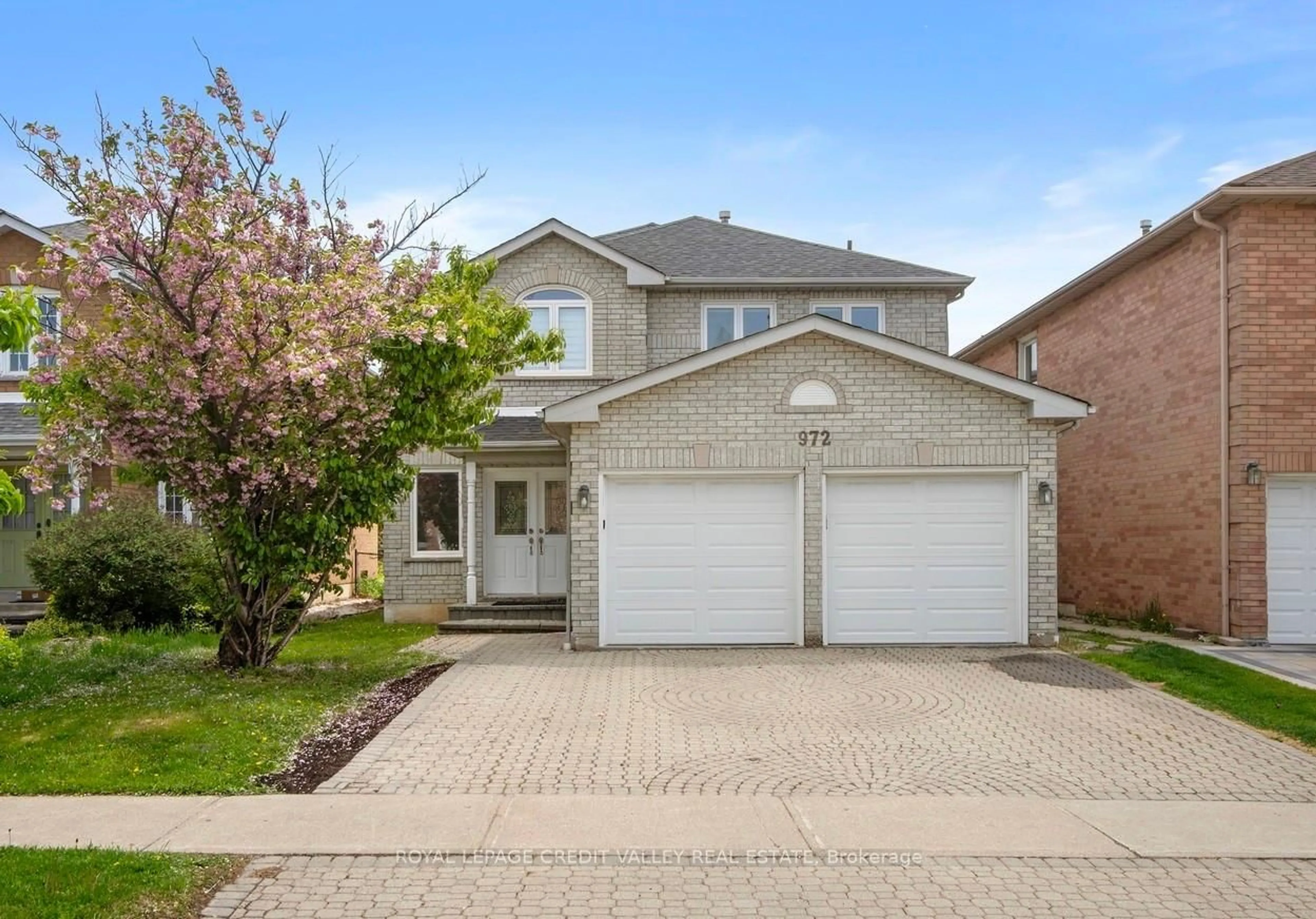 Home with brick exterior material, street for 972 Winterton Way, Mississauga Ontario L5V 1M6