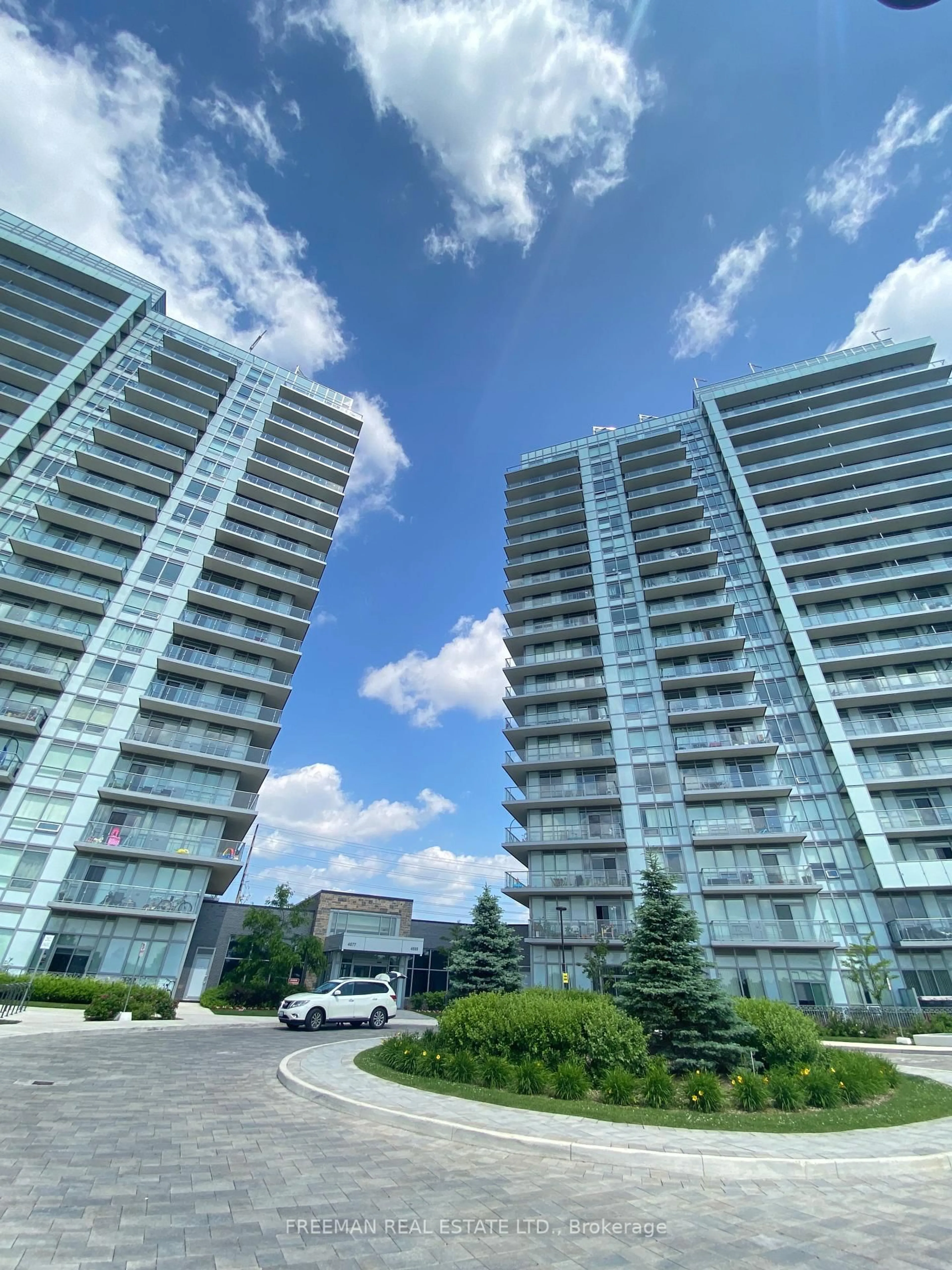 A pic from outside/outdoor area/front of a property/back of a property/a pic from drone, unknown for 4699 Glen Erin Dr #1509, Mississauga Ontario L5M 2E5