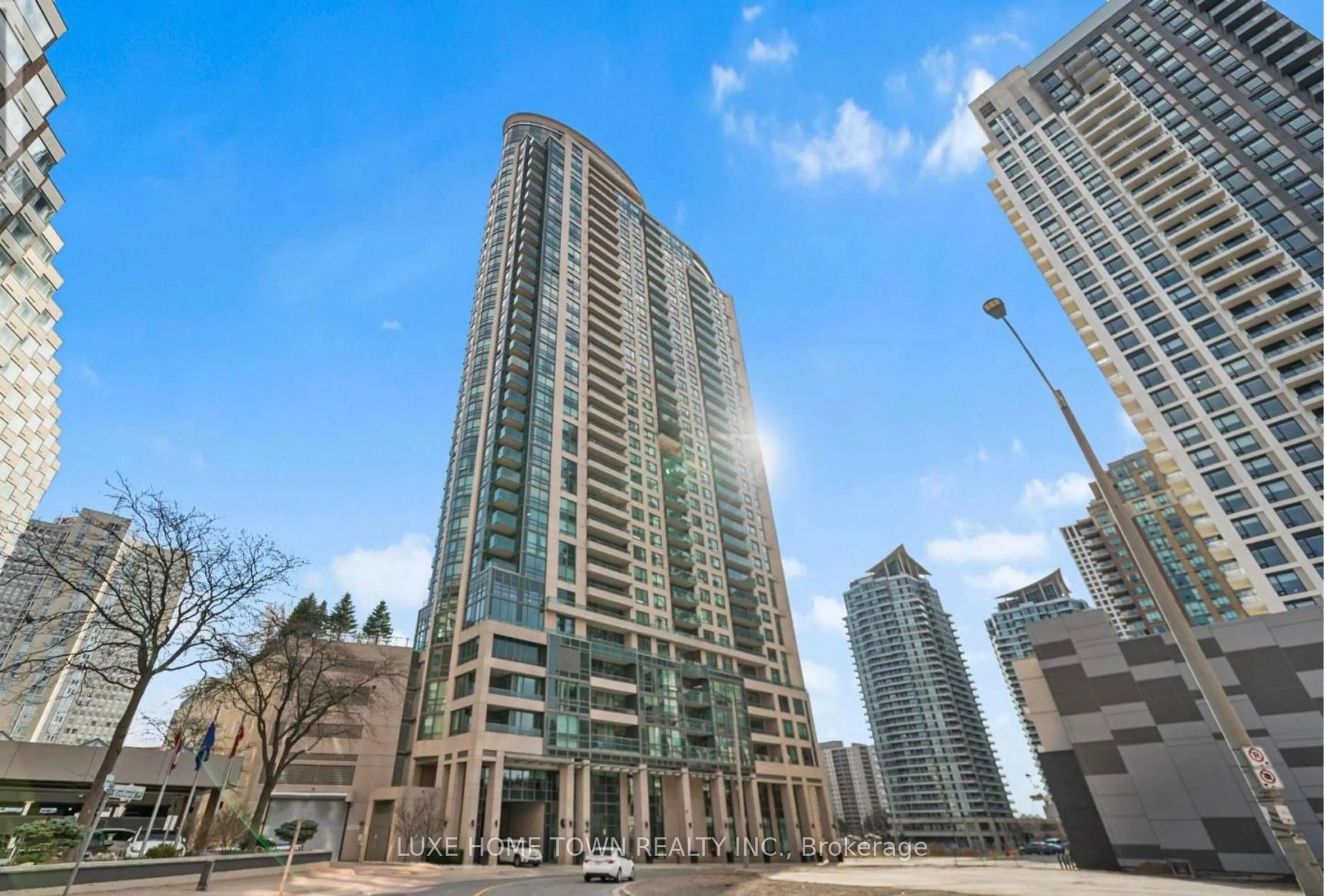 Patio, city buildings view from balcony for 208 Enfield Pl #2108, Mississauga Ontario L5B 0G8